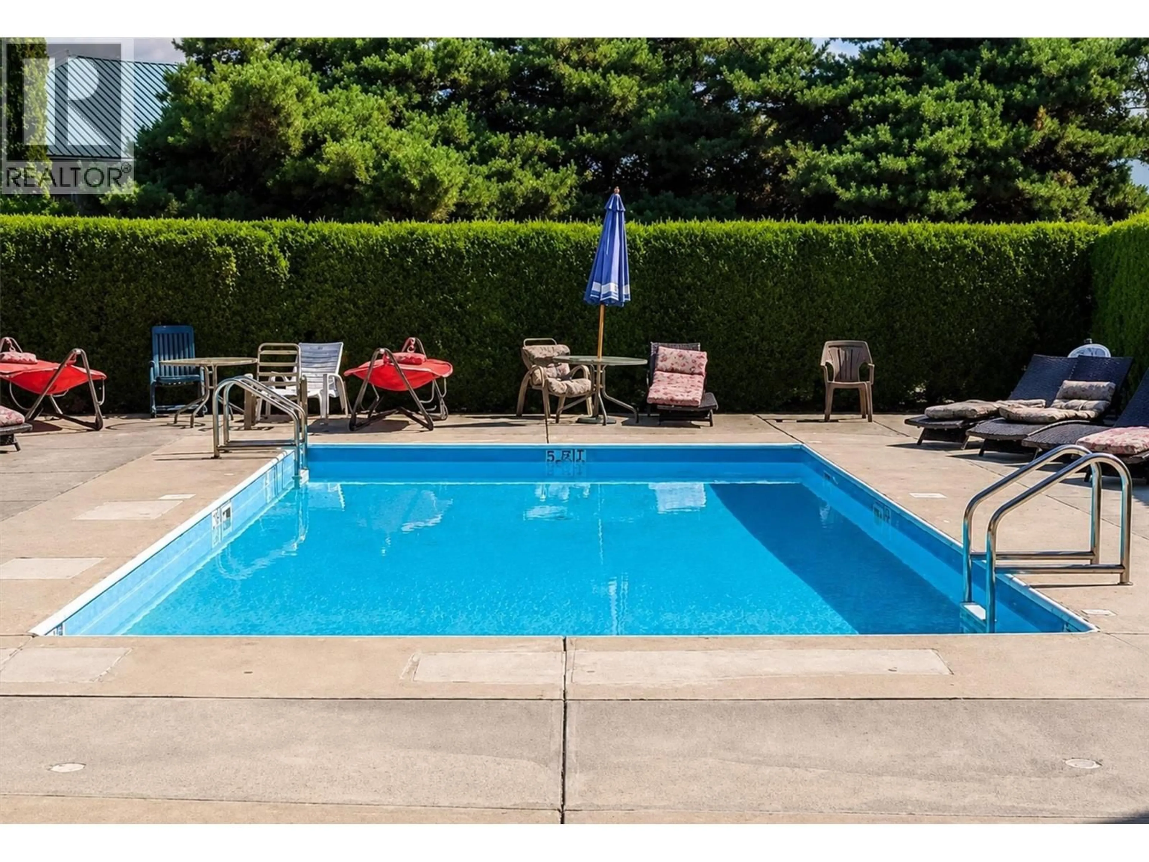 Pool for 216 - 3842 GORDON DRIVE, Kelowna British Columbia V1W3G4