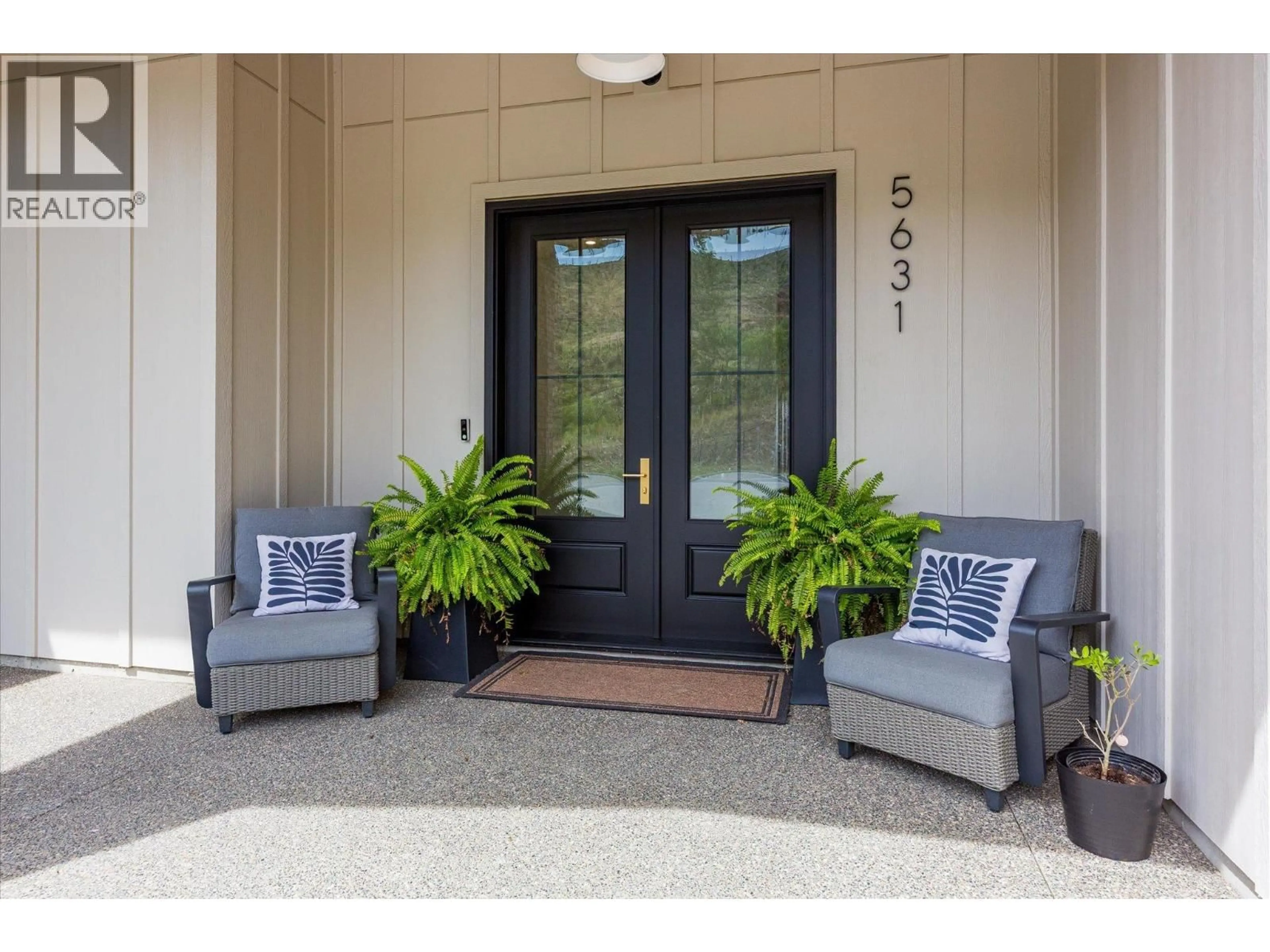 Indoor entryway for 5631 UPPER MISSION COURT, Kelowna British Columbia V1W0C5