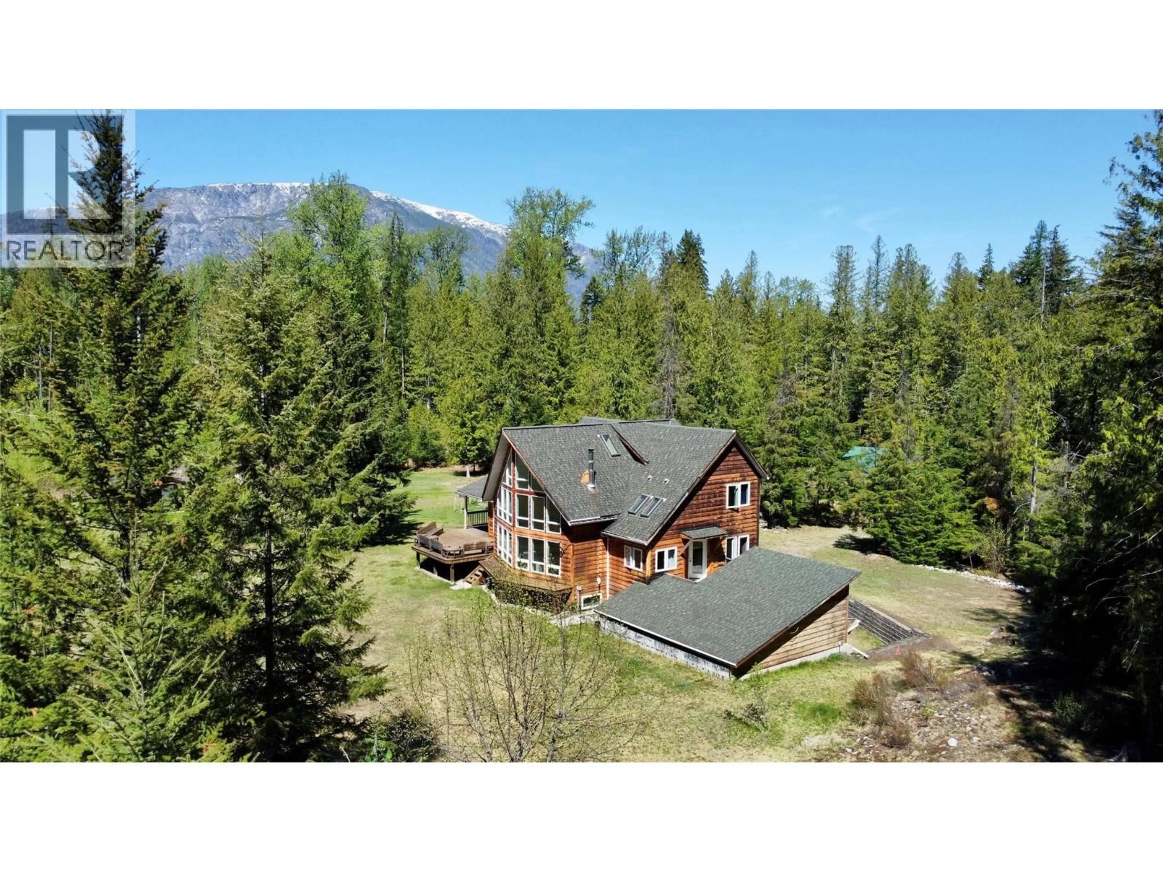 A pic from outside/outdoor area/front of a property/back of a property/a pic from drone, mountain view for 390 SILVER QUEEN ROAD, Burton British Columbia V0G1R0