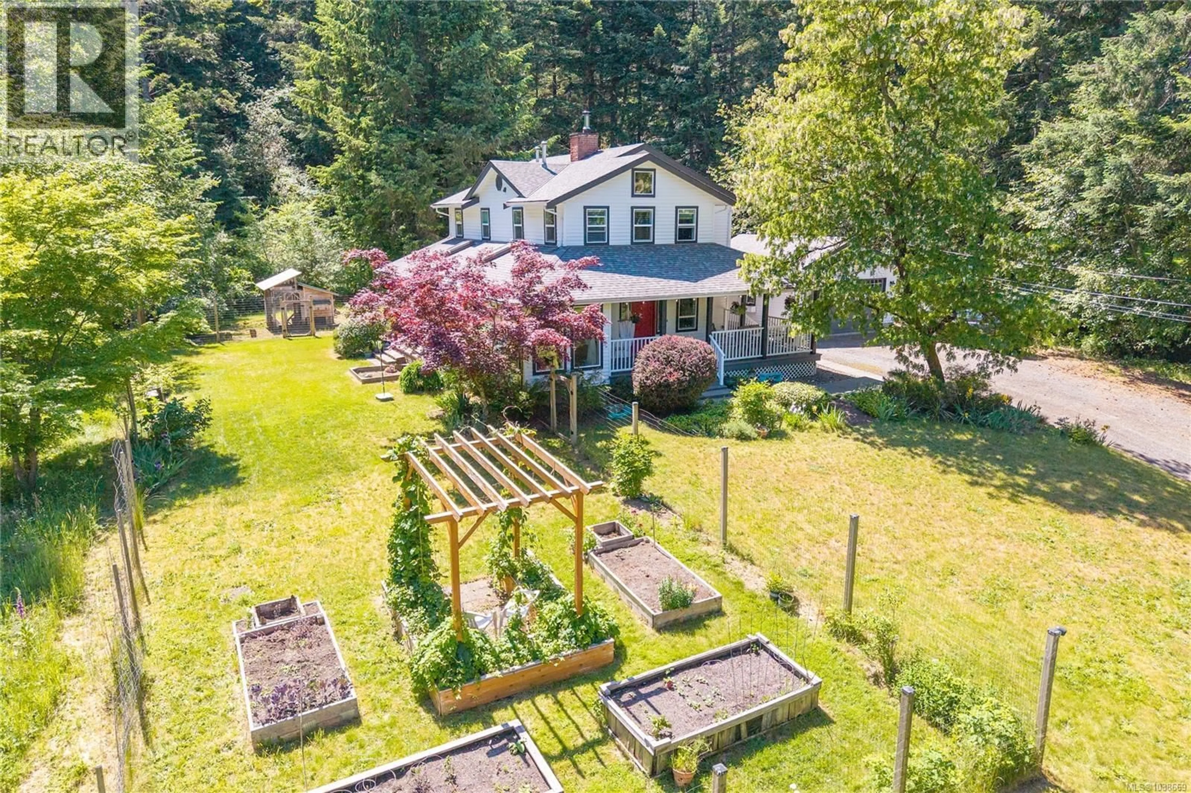 A pic from outside/outdoor area/front of a property/back of a property/a pic from drone, unknown for 2956 RIDGEWAY ROAD, Nanaimo British Columbia V9R5K3