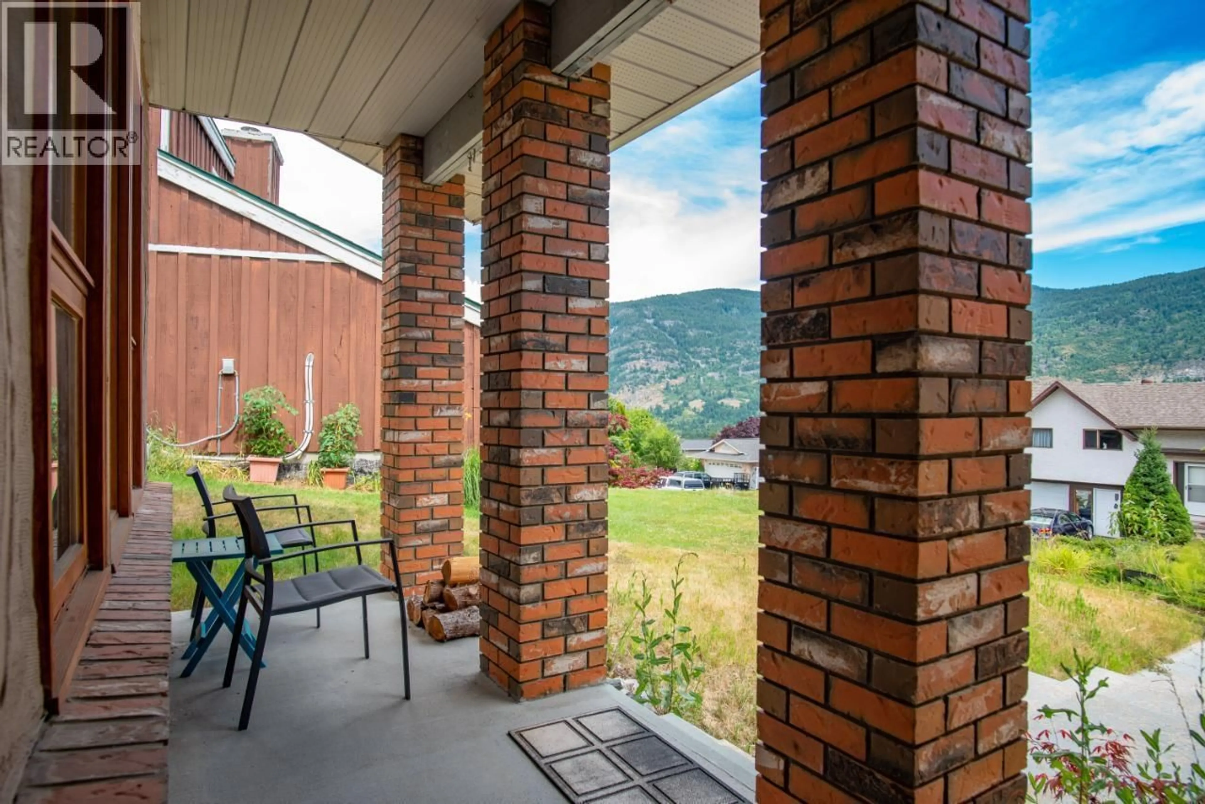 Patio, mountain view for 3506 SOUTHRIDGE DRIVE, Castlegar British Columbia V1N4A3