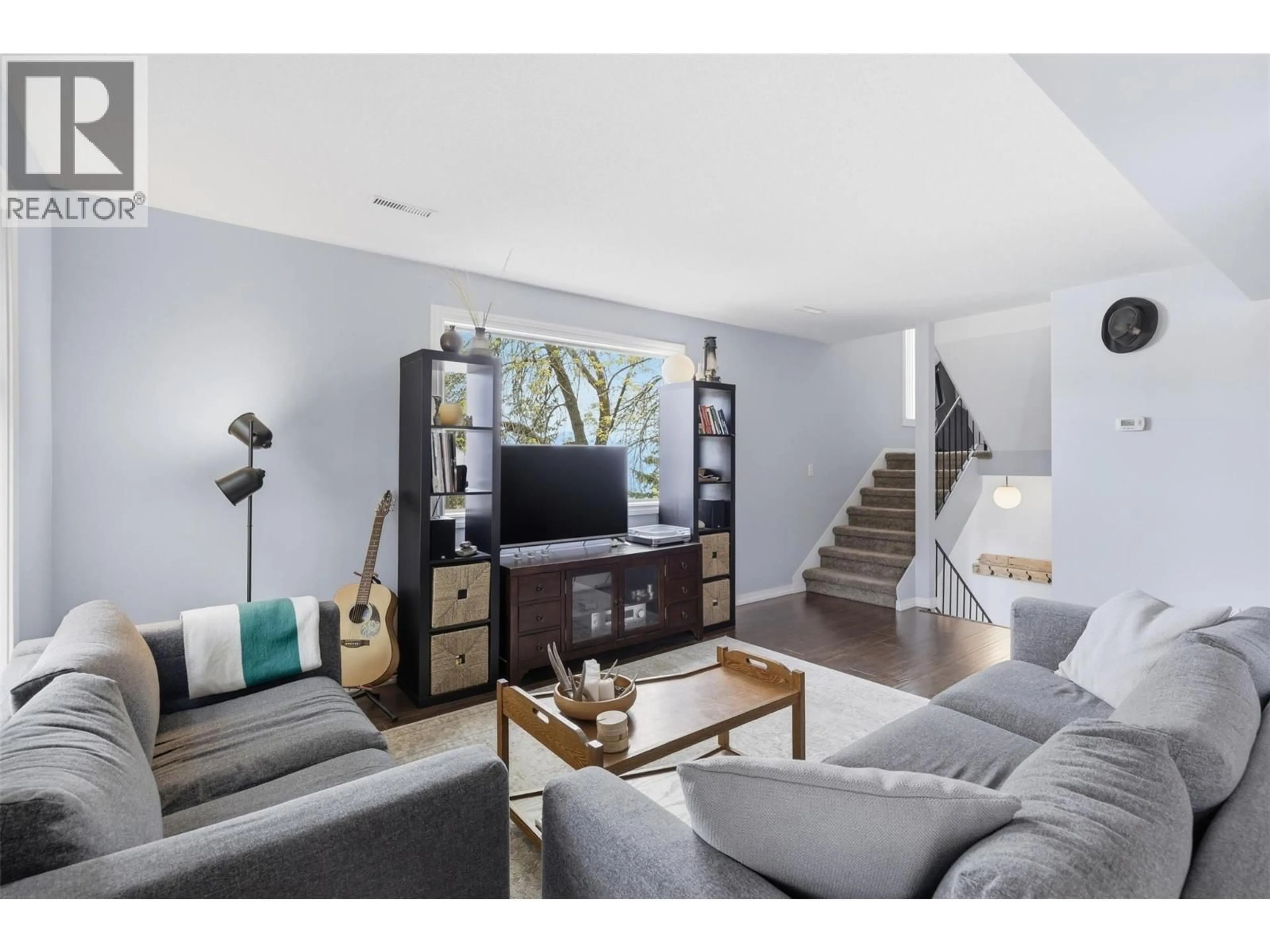Living room with furniture, wood/laminate floor for 53 - 1221 HUGH ALLAN DRIVE, Kamloops British Columbia V1S1M7