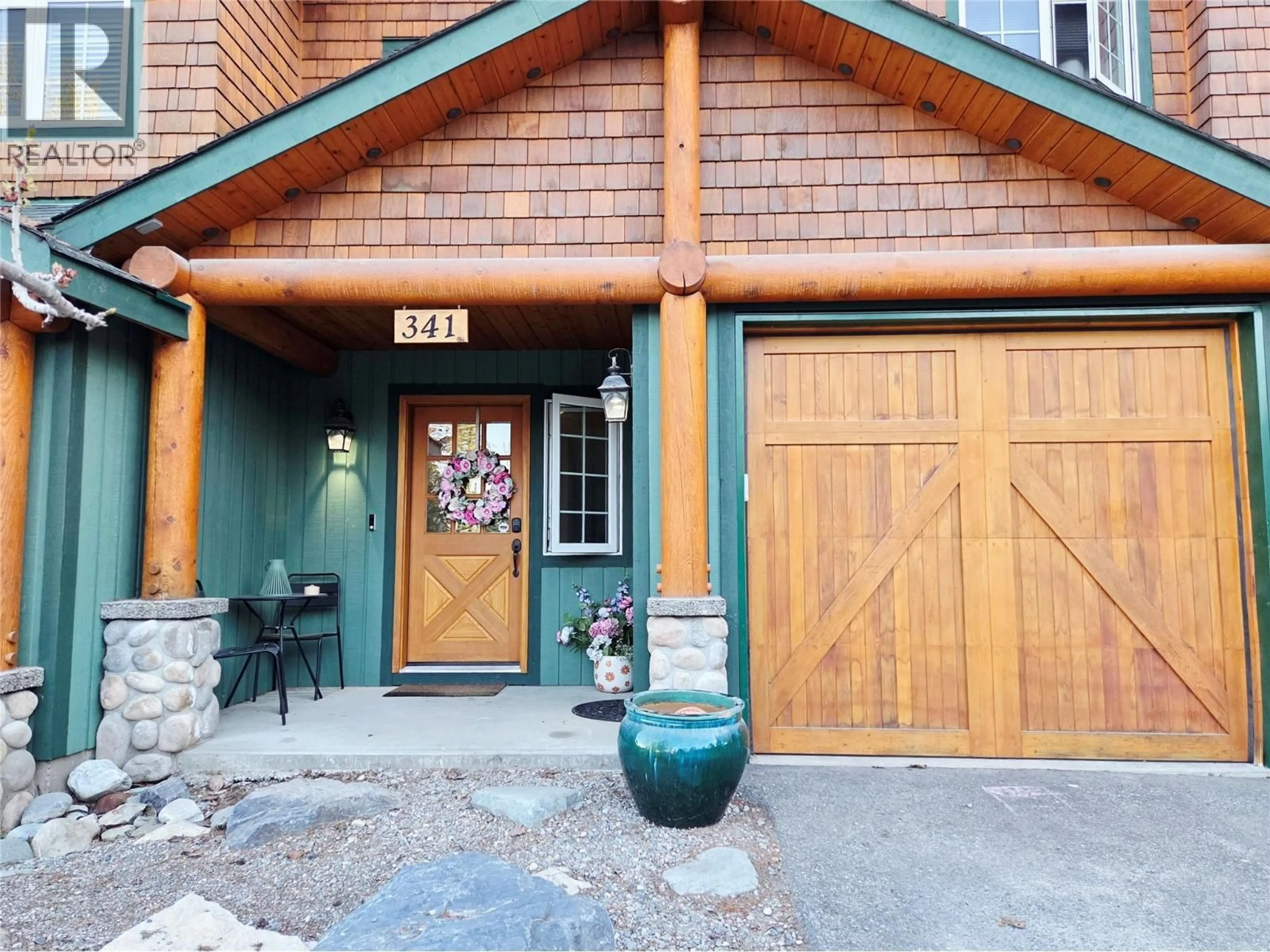Indoor entryway for 341 FAIRWAY DRIVE, Kimberley British Columbia V1A0B7