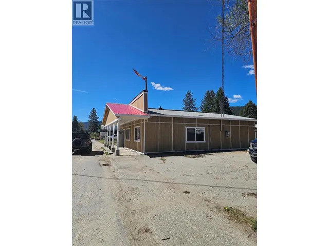 5851 33 HIGHWAY, Beaverdell 2