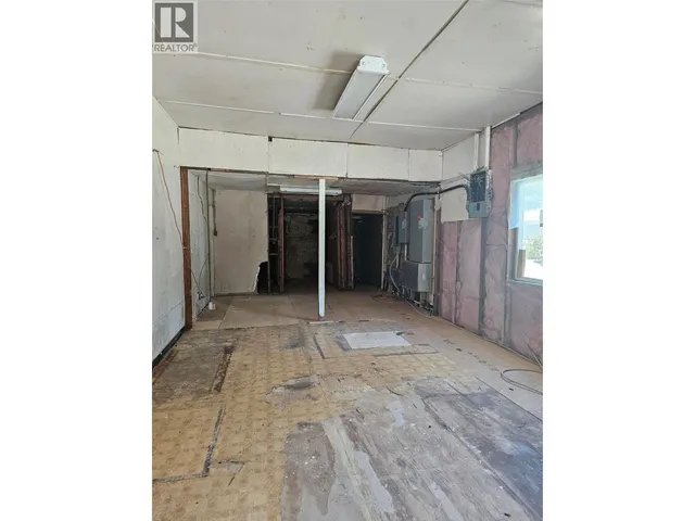 5851 33 HIGHWAY, Beaverdell 3