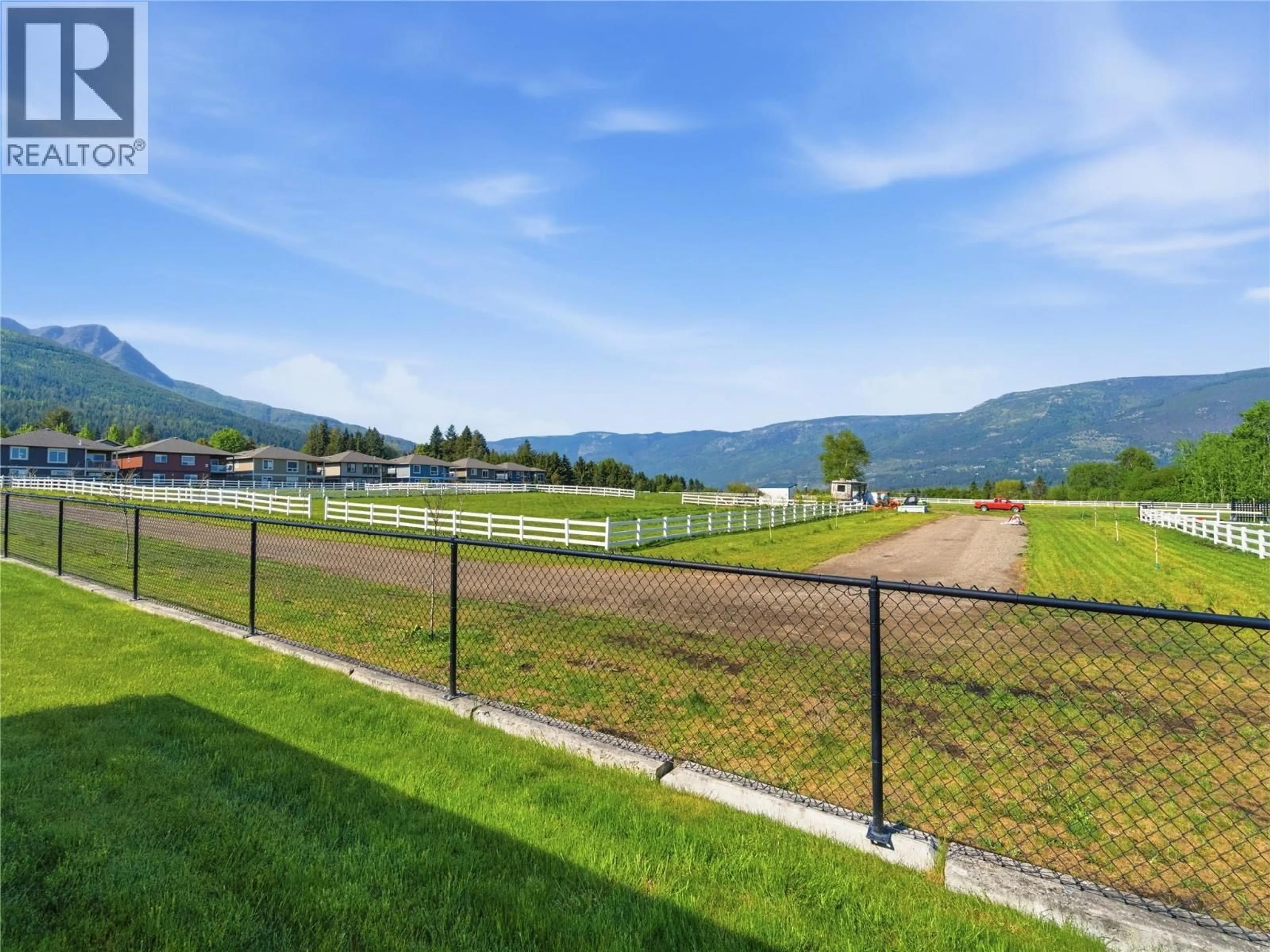 Patio, water/lake/river/ocean view for 9 - 1611 10 STREET SOUTHWEST, Salmon Arm British Columbia V1E0C8