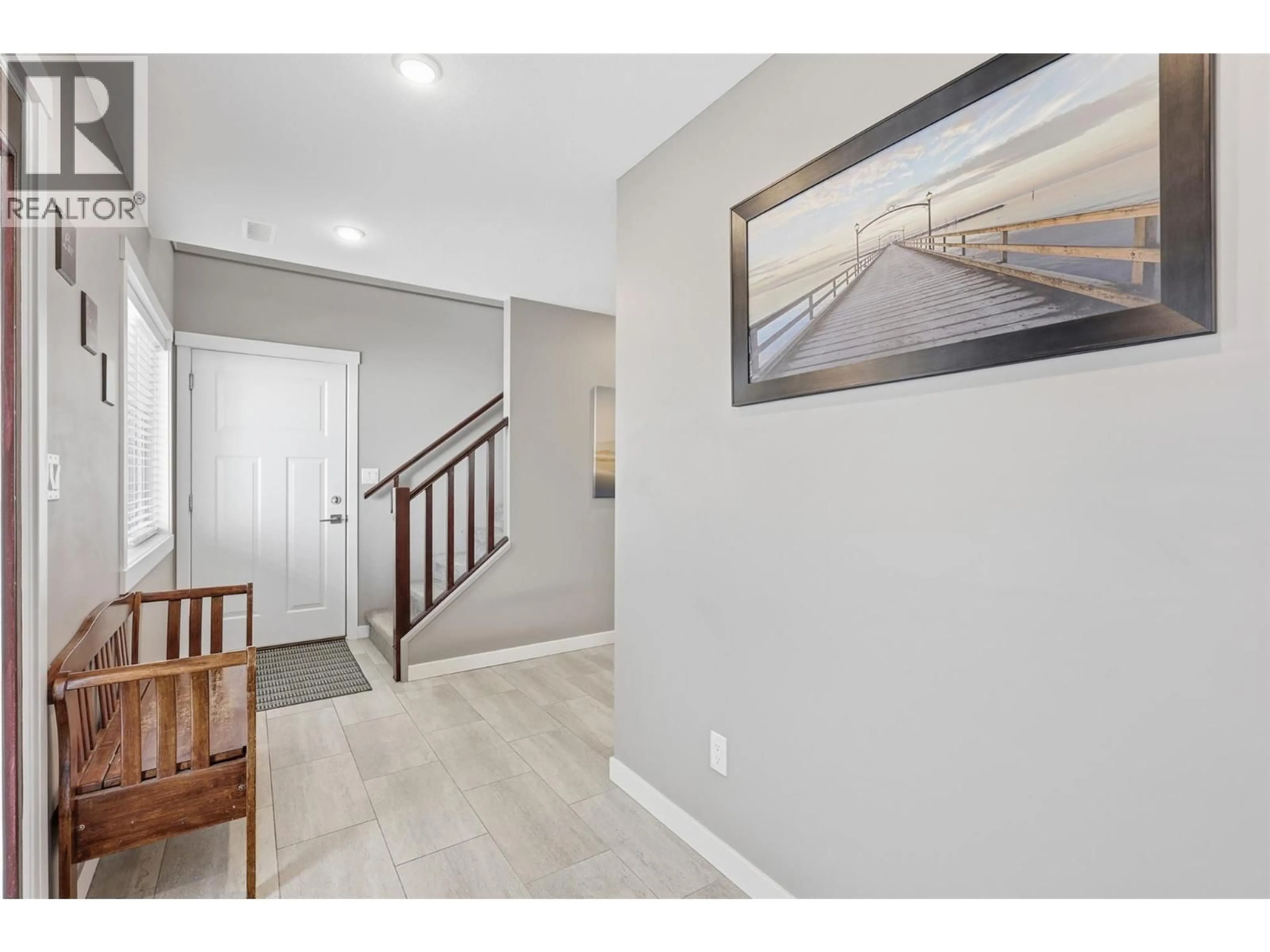Indoor entryway for 2241 SADDLEBACK DRIVE, Kamloops British Columbia V2B0G7
