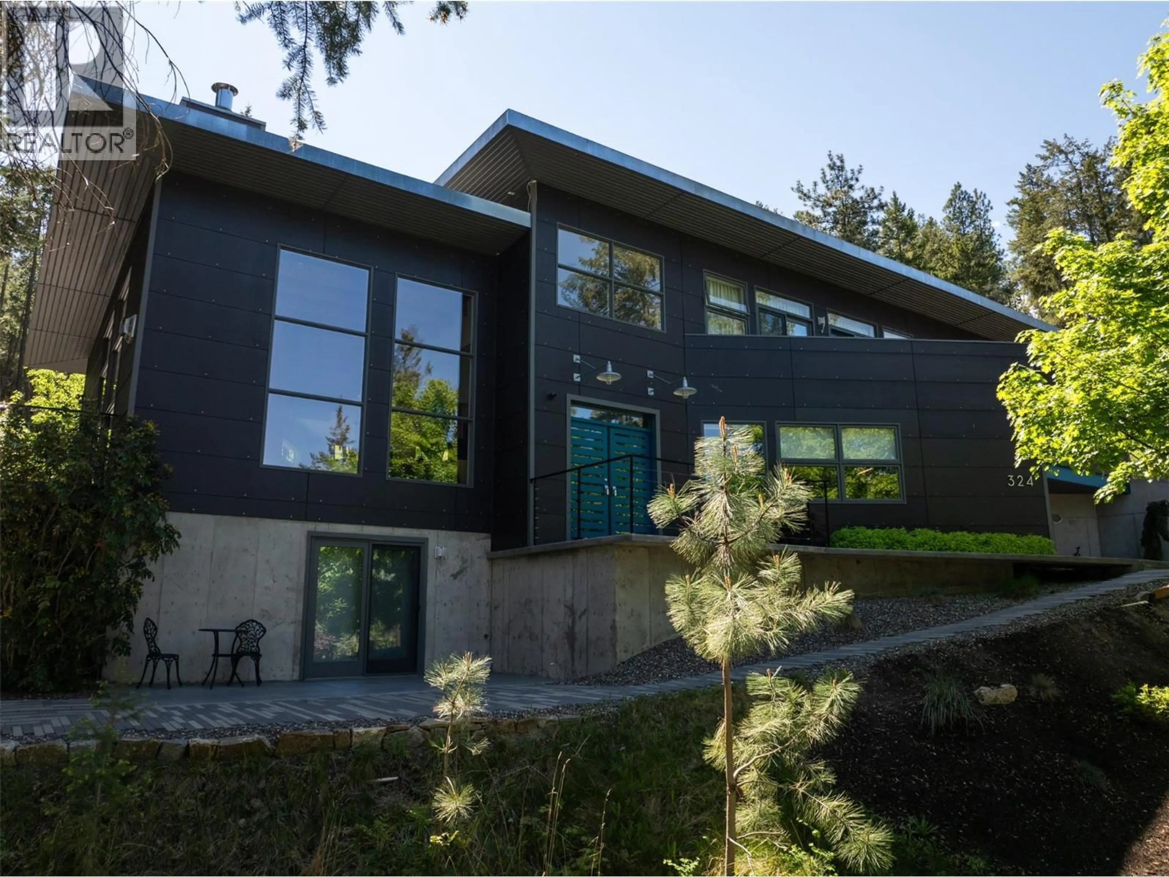 Unknown for 324 CLIFTON ROAD, Kelowna British Columbia V1V1A5