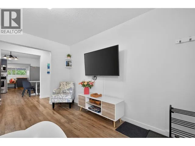 974 CRESTON AVENUE, Penticton 5