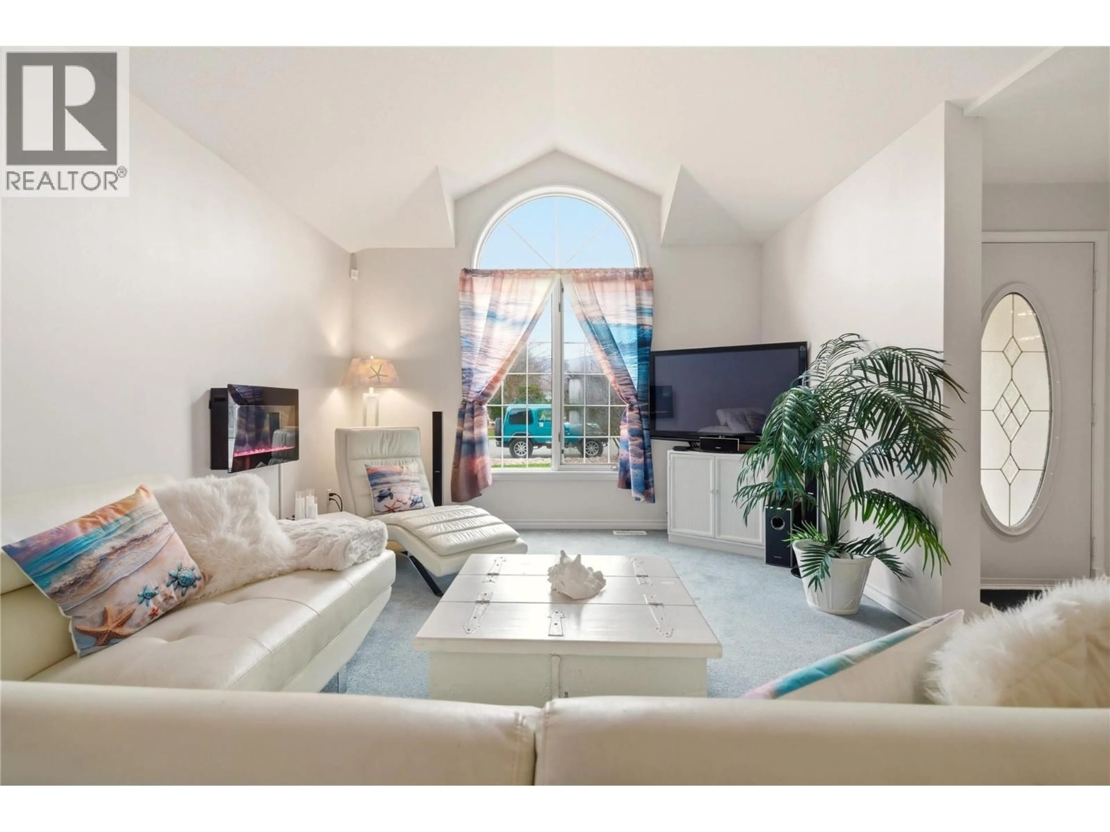 Living room with furniture, unknown for 756 SPRINGROSE WAY, Kelowna British Columbia V1W3M2
