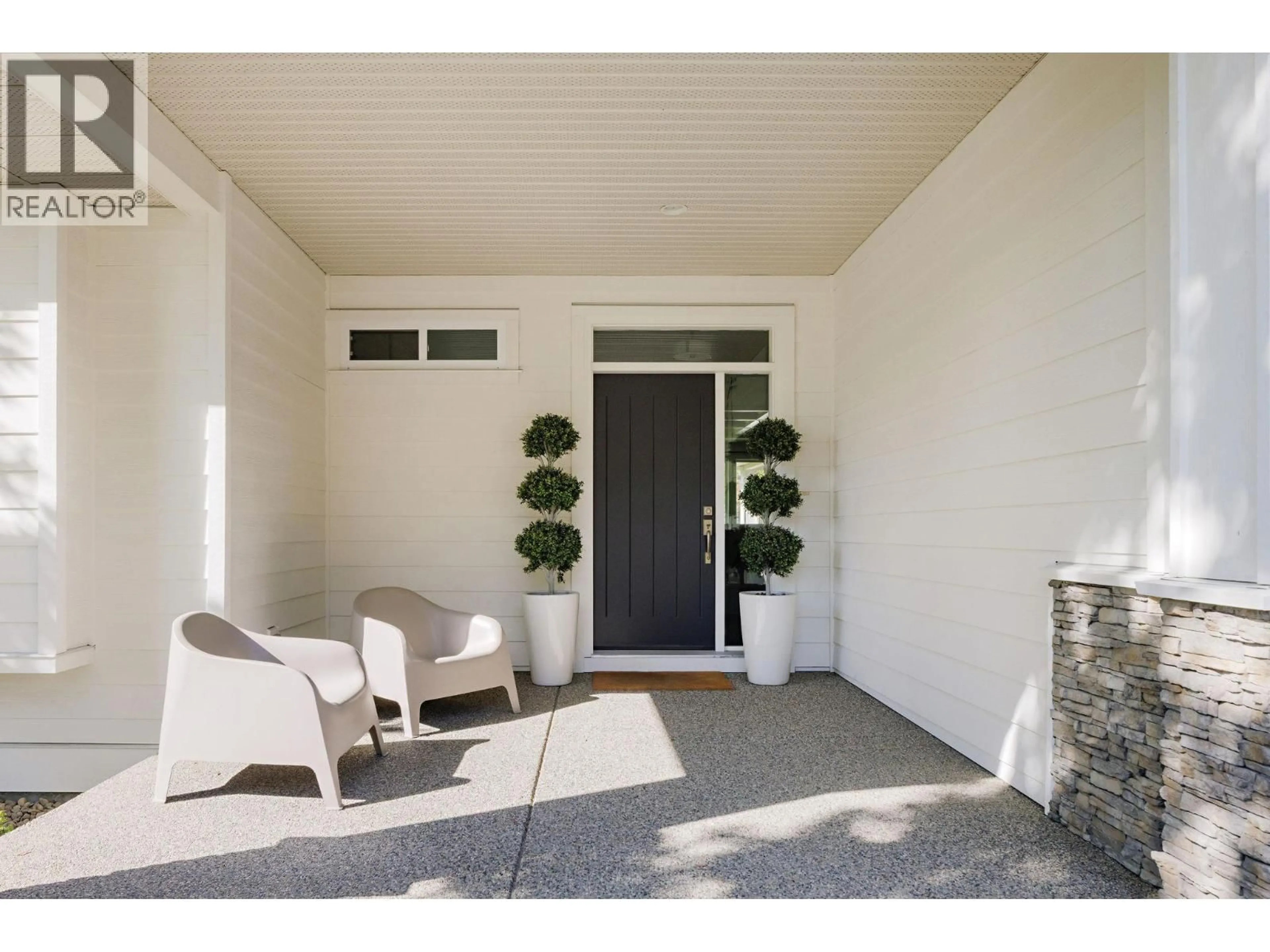 Indoor entryway for 206 WILDEN RIDGE DRIVE, Kelowna British Columbia V1V2Z9