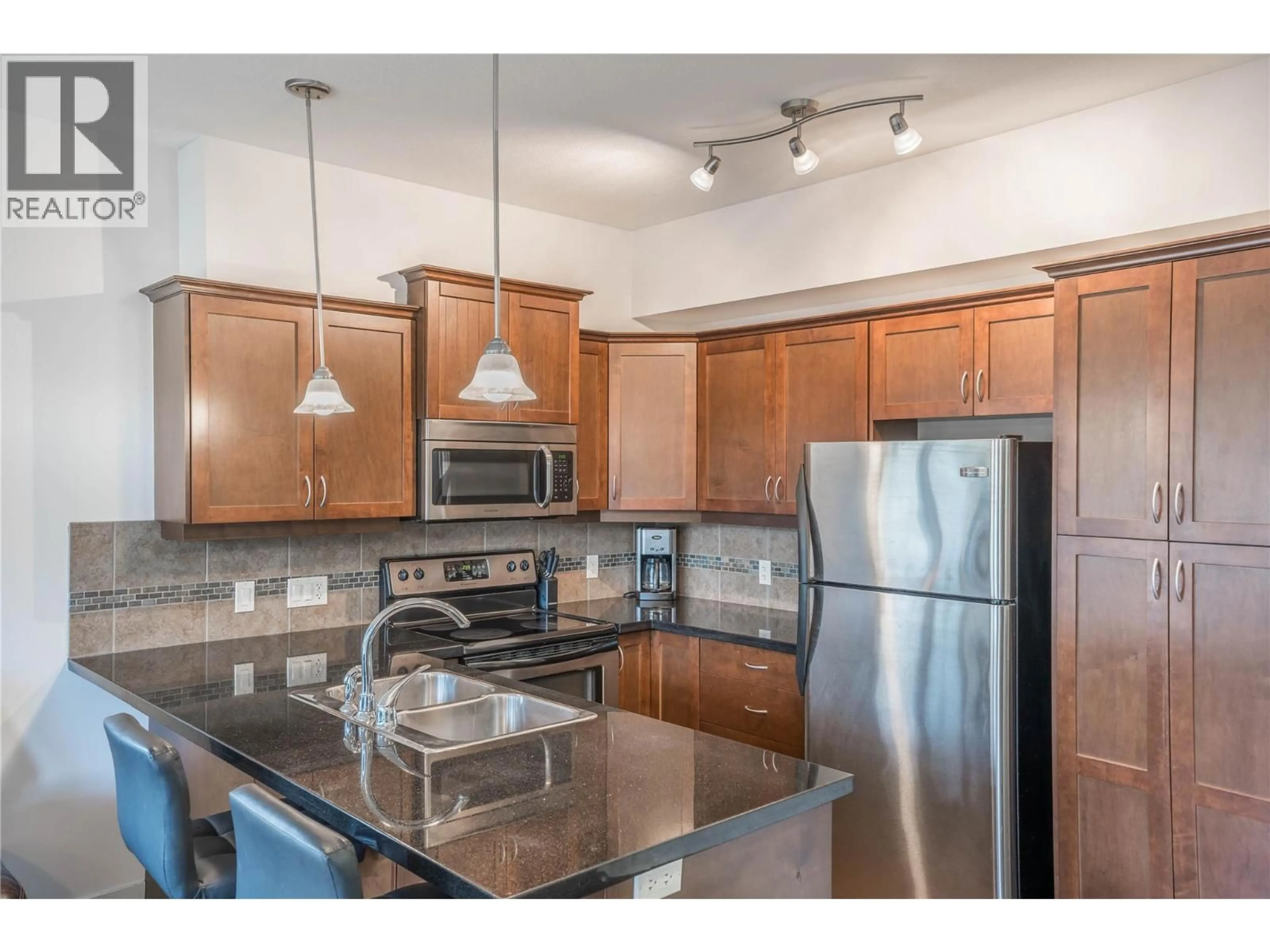 Standard kitchen, unknown for 213 - 3533 CARRINGTON ROAD, West Kelowna British Columbia V4T2Z9