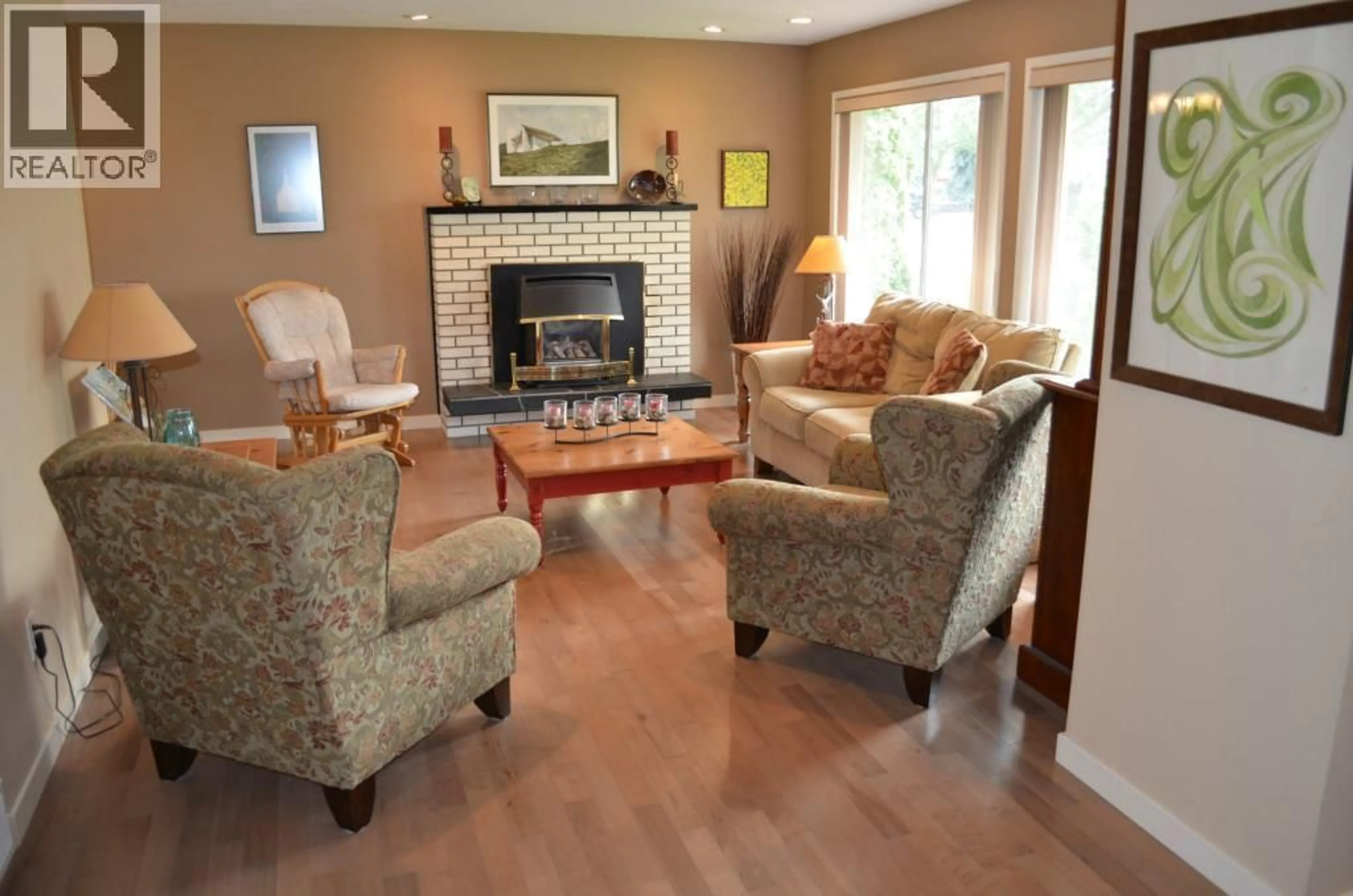 Living room with furniture, unknown for 565 DOUGALL ROAD SOUTH, Kelowna British Columbia V1X3K2
