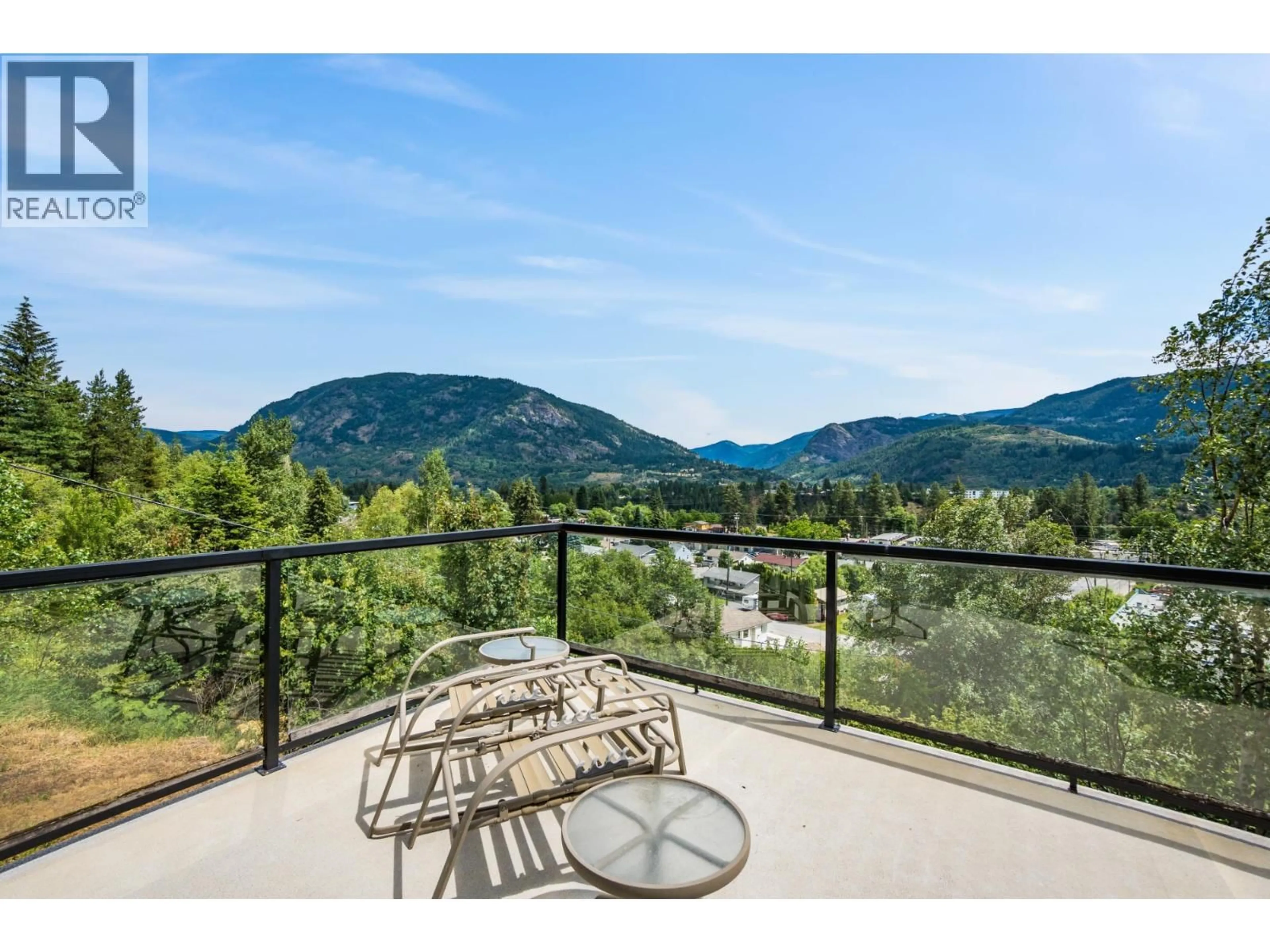 Balcony in the apartment, mountain view for 1533 WOODLAND DRIVE, Castlegar British Columbia V1N4J4