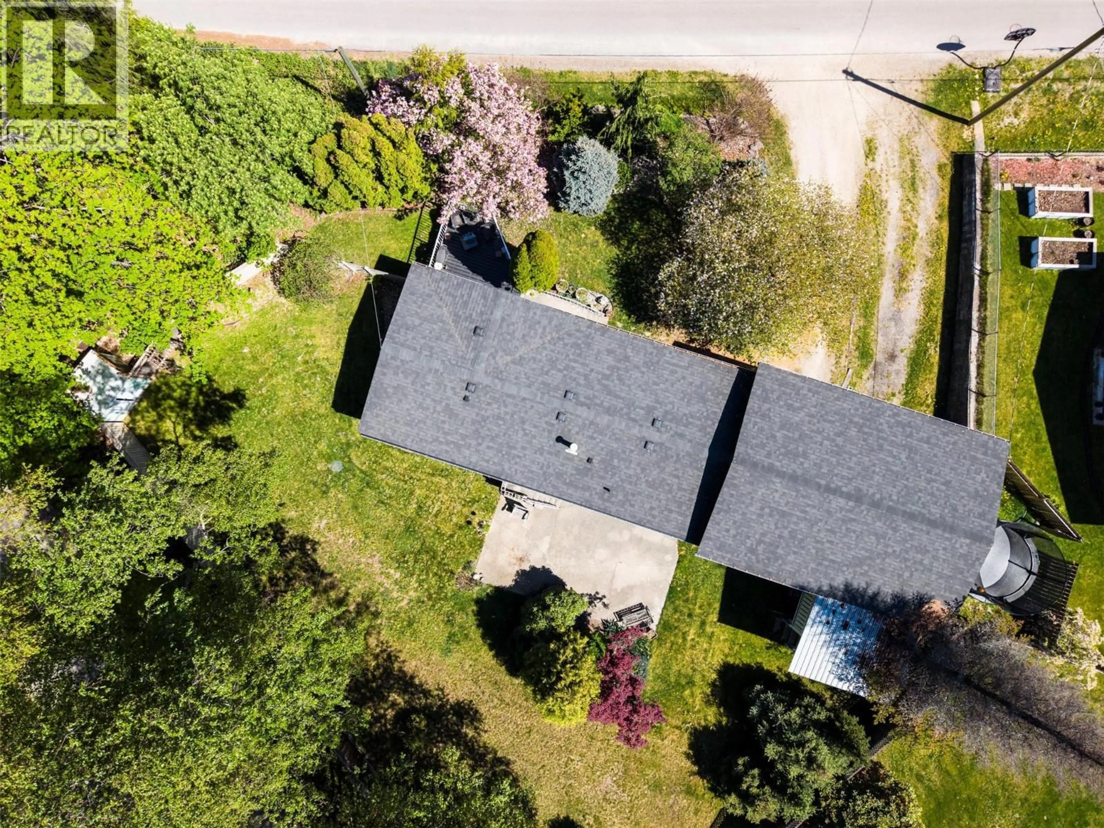 A pic from outside/outdoor area/front of a property/back of a property/a pic from drone, street for 1845 RIDGEWOOD ROAD, Nelson British Columbia V1L6J9