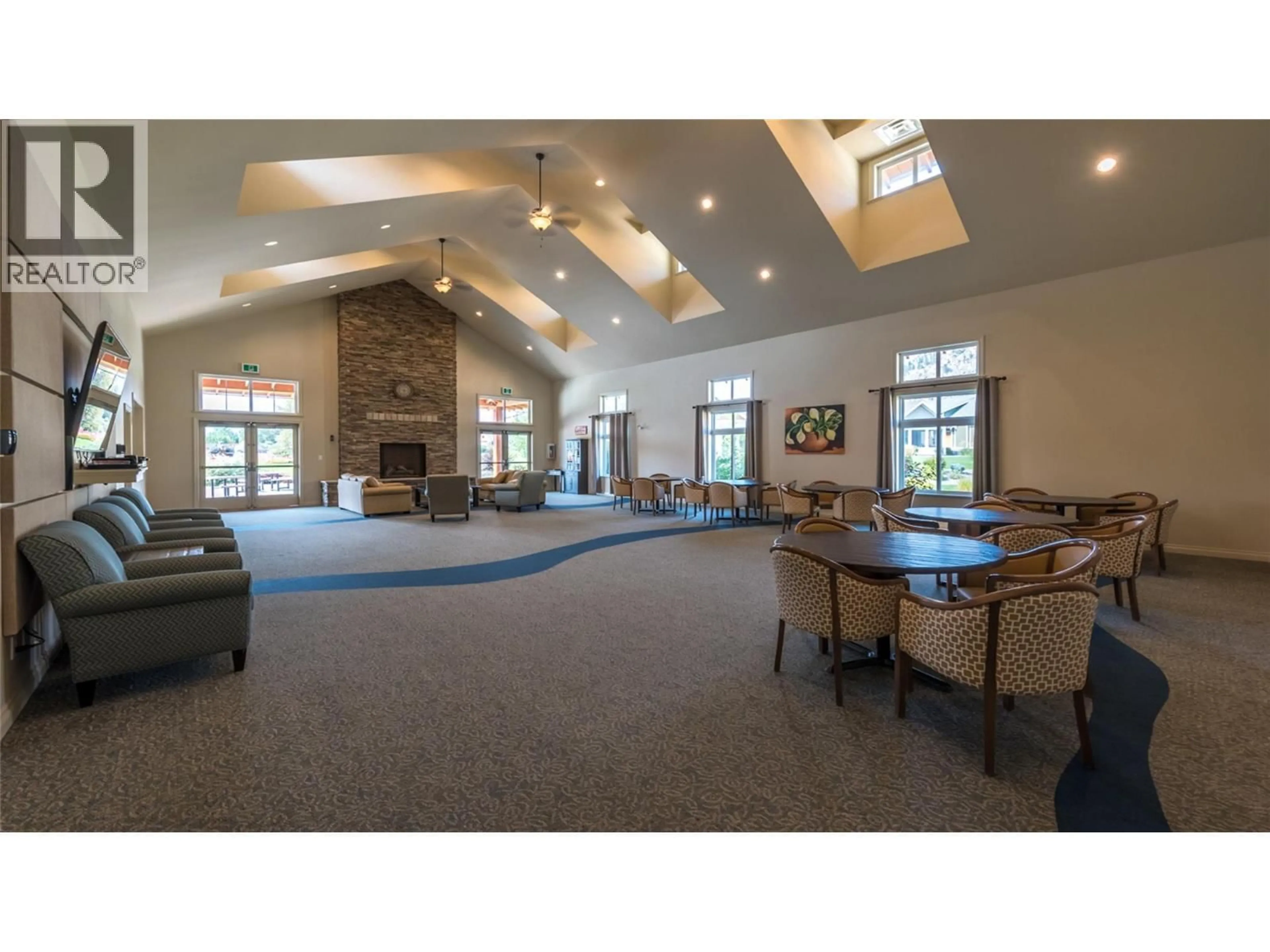Indoor foyer for 90 - 2450 RADIO TOWER ROAD, Oliver British Columbia V0H1T1
