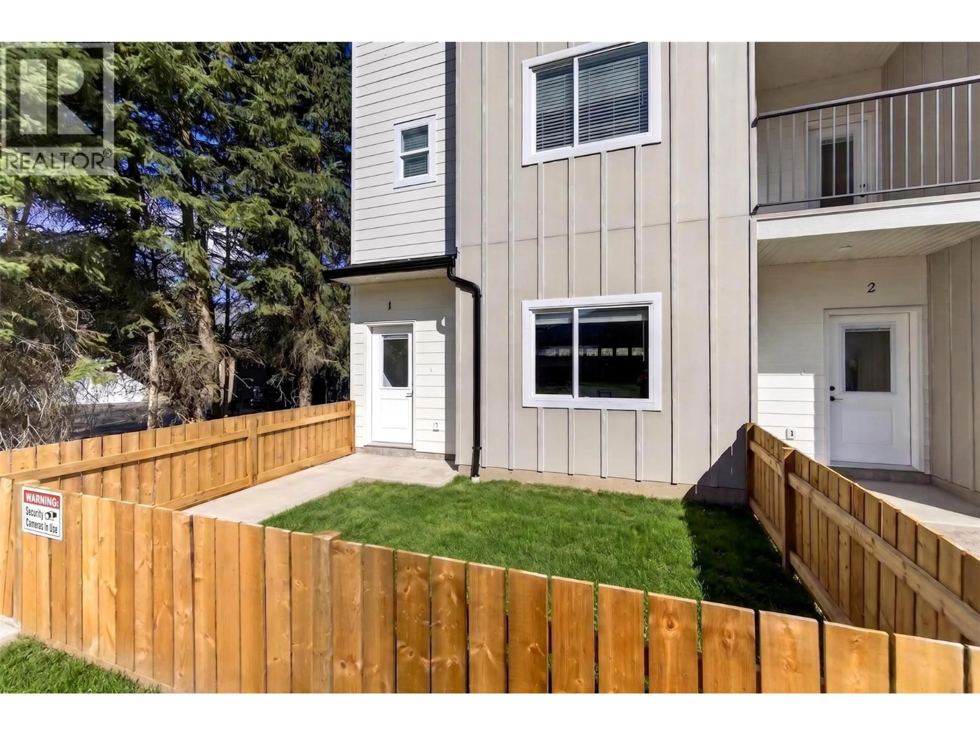 Patio, street for 5 - 222 TEMPLE STREET, Sicamous British Columbia V0E2V0