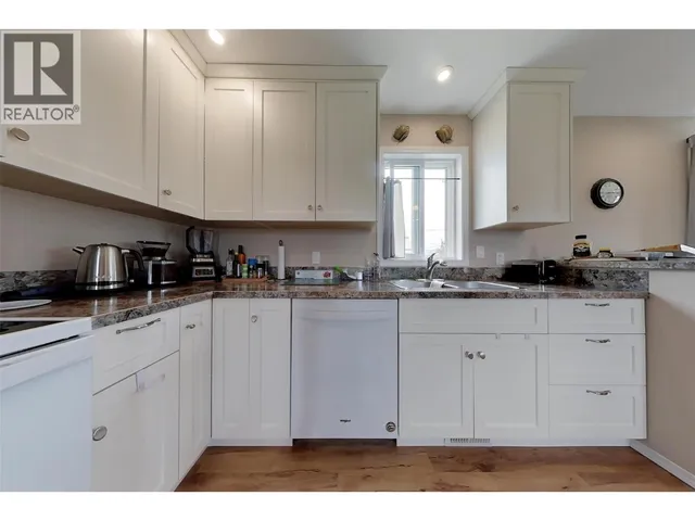318 8TH AVENUE, Creston 4