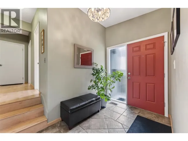 902 26TH STREET, Castlegar 5