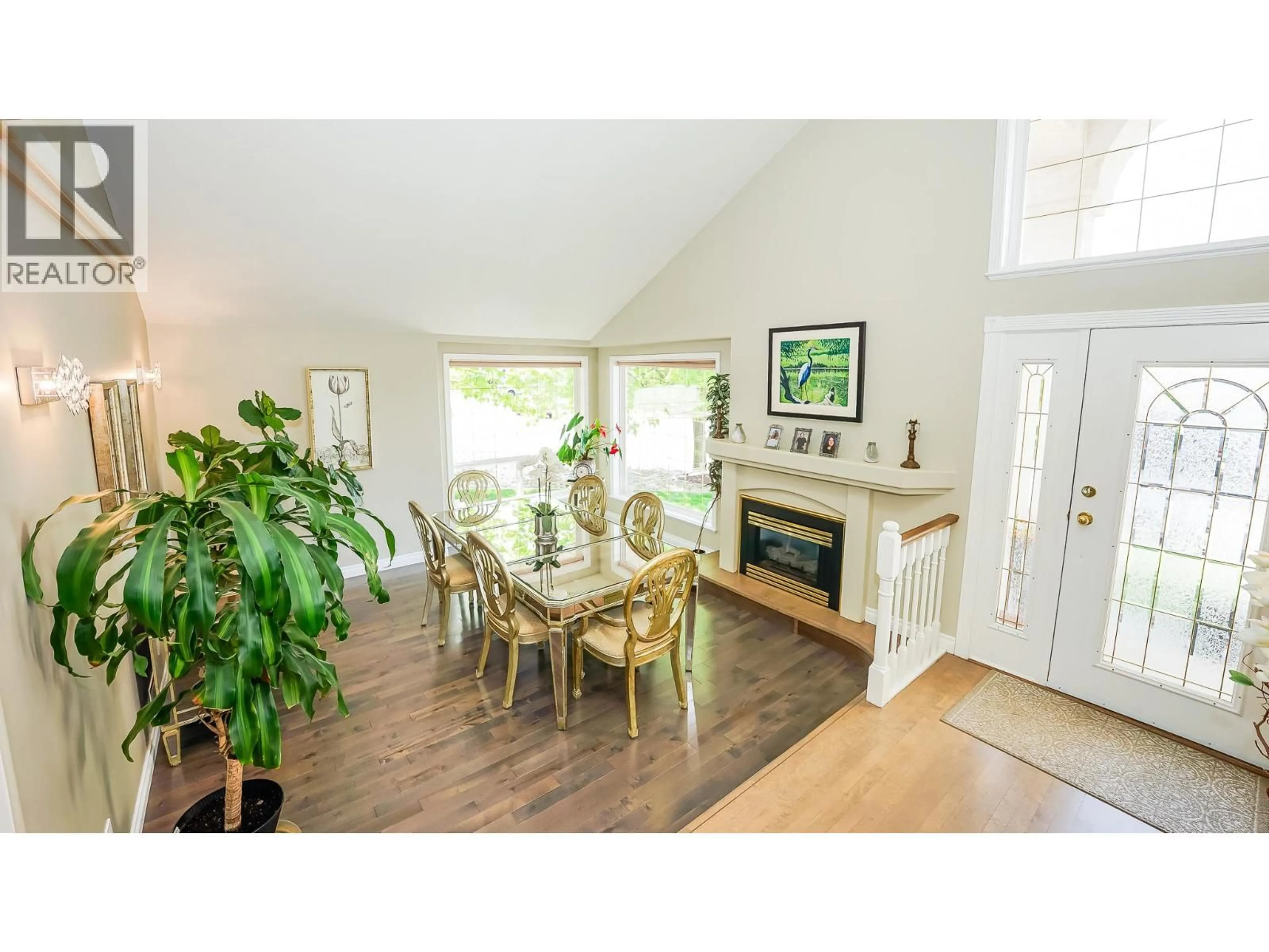 Dining room, wood/laminate floor for 975 MT BEAVEN COURT, Vernon British Columbia V1B2Y8