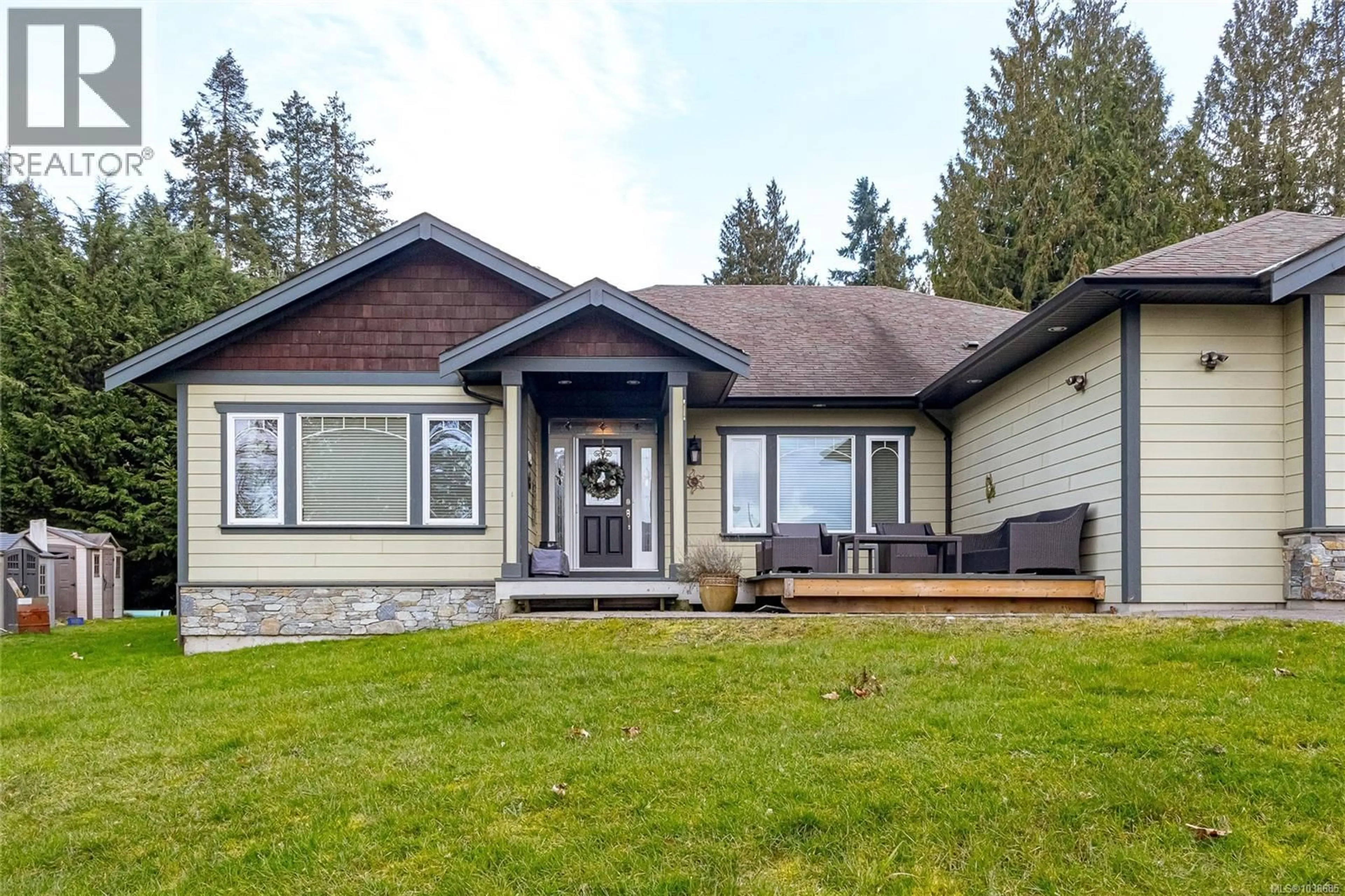 Home with vinyl exterior material, mountain view for 10115 CHEMAINUS ROAD, Chemainus British Columbia V0R1K2