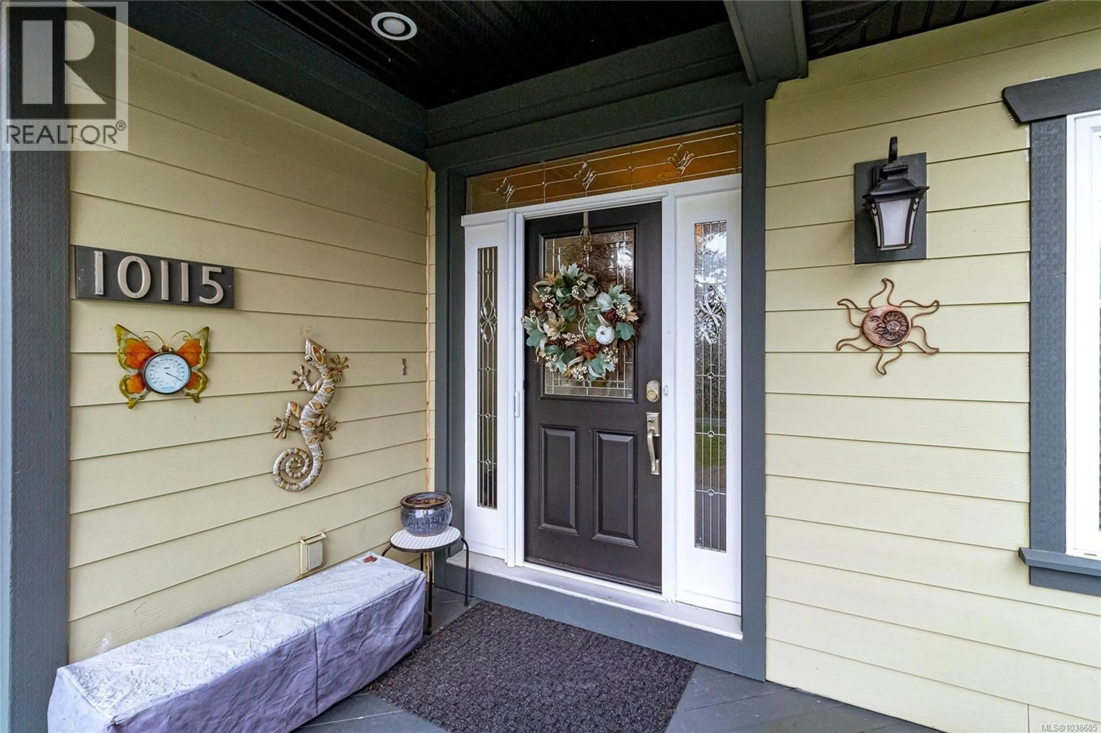 Indoor entryway for 10115 CHEMAINUS ROAD, Chemainus British Columbia V0R1K2