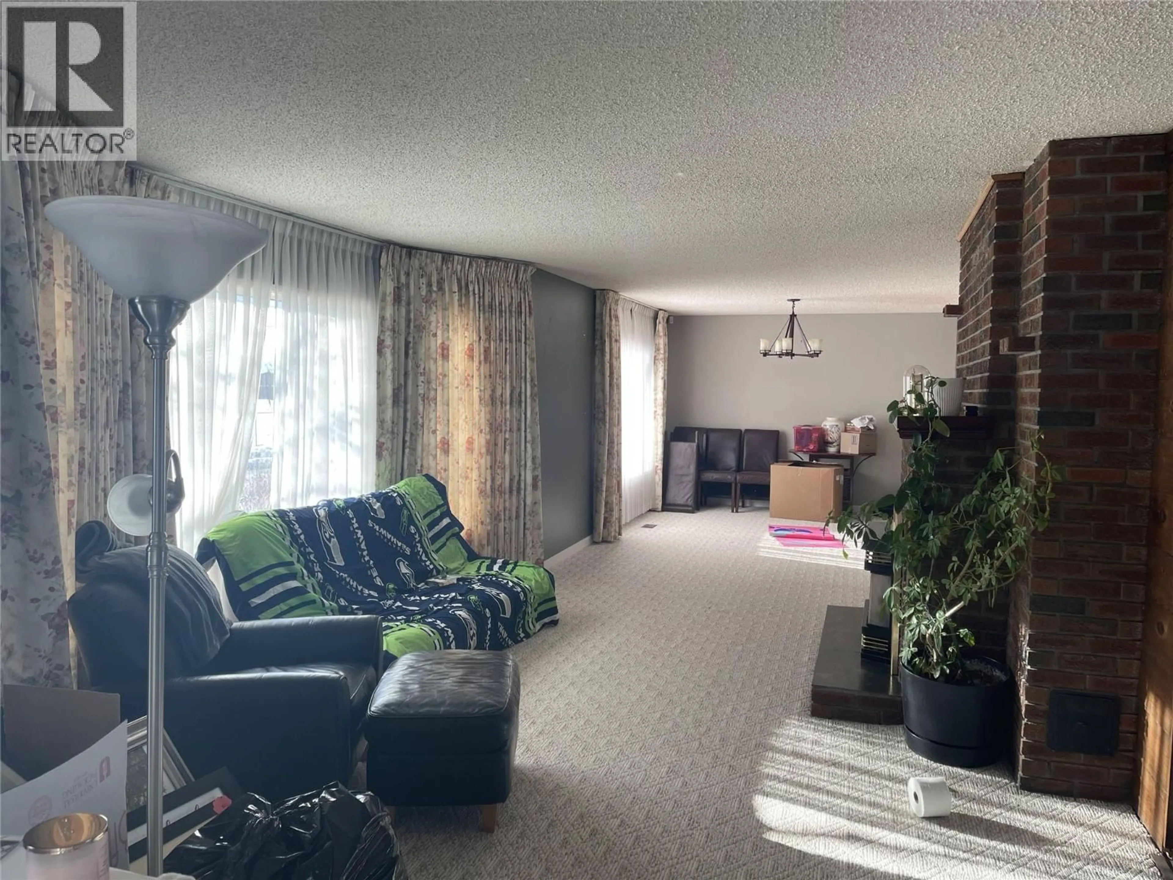 Living room with furniture, unknown for 622 HARTMAN ROAD, Kelowna British Columbia V1X4V2