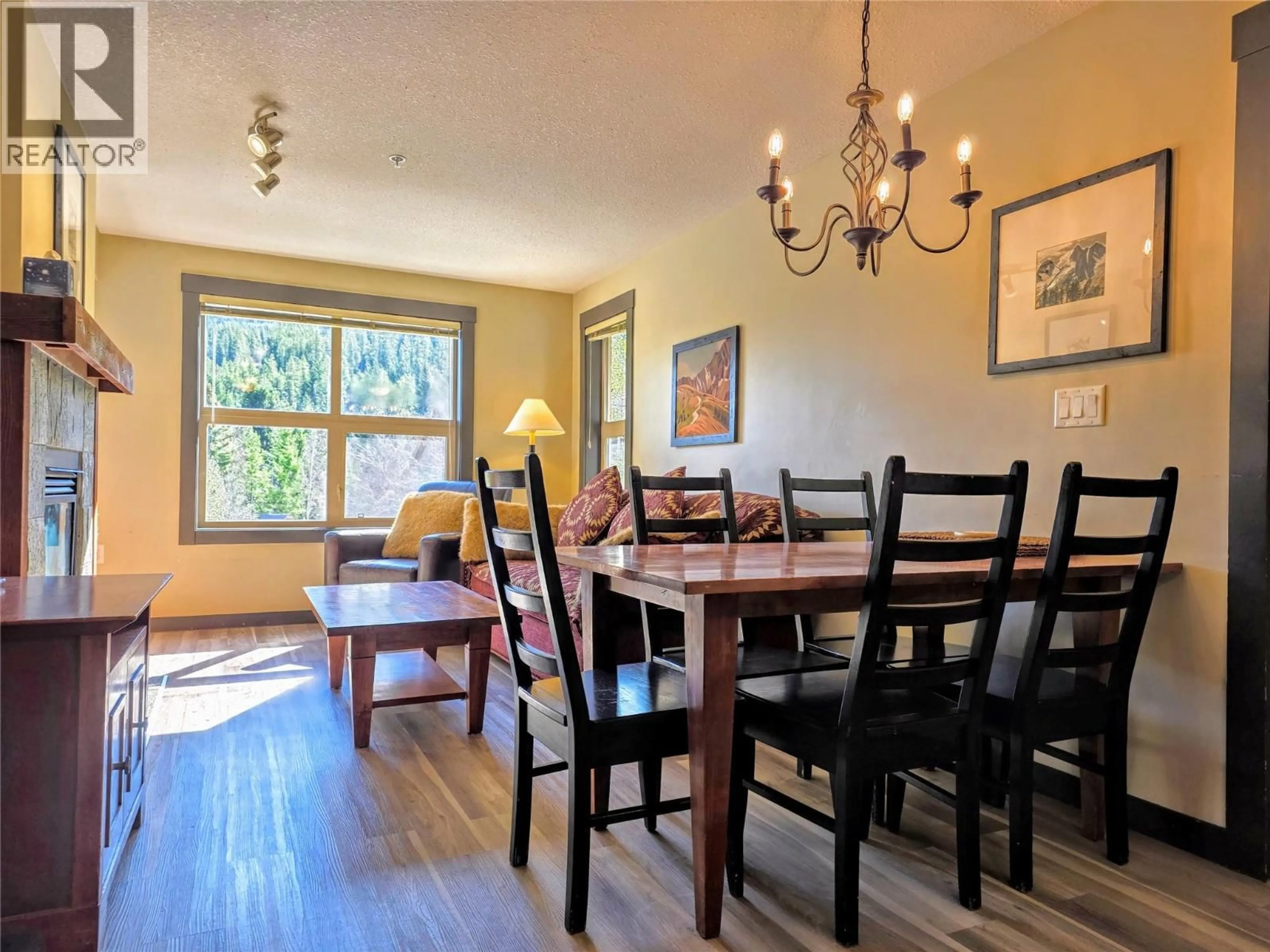 Dining room, wood/laminate floor for 304 - 2070 SUMMIT DRIVE, Panorama British Columbia V0A1T0