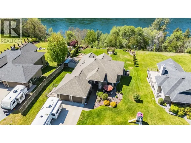 943 RIVERVIEW PLACE OTHER, Castlegar 2