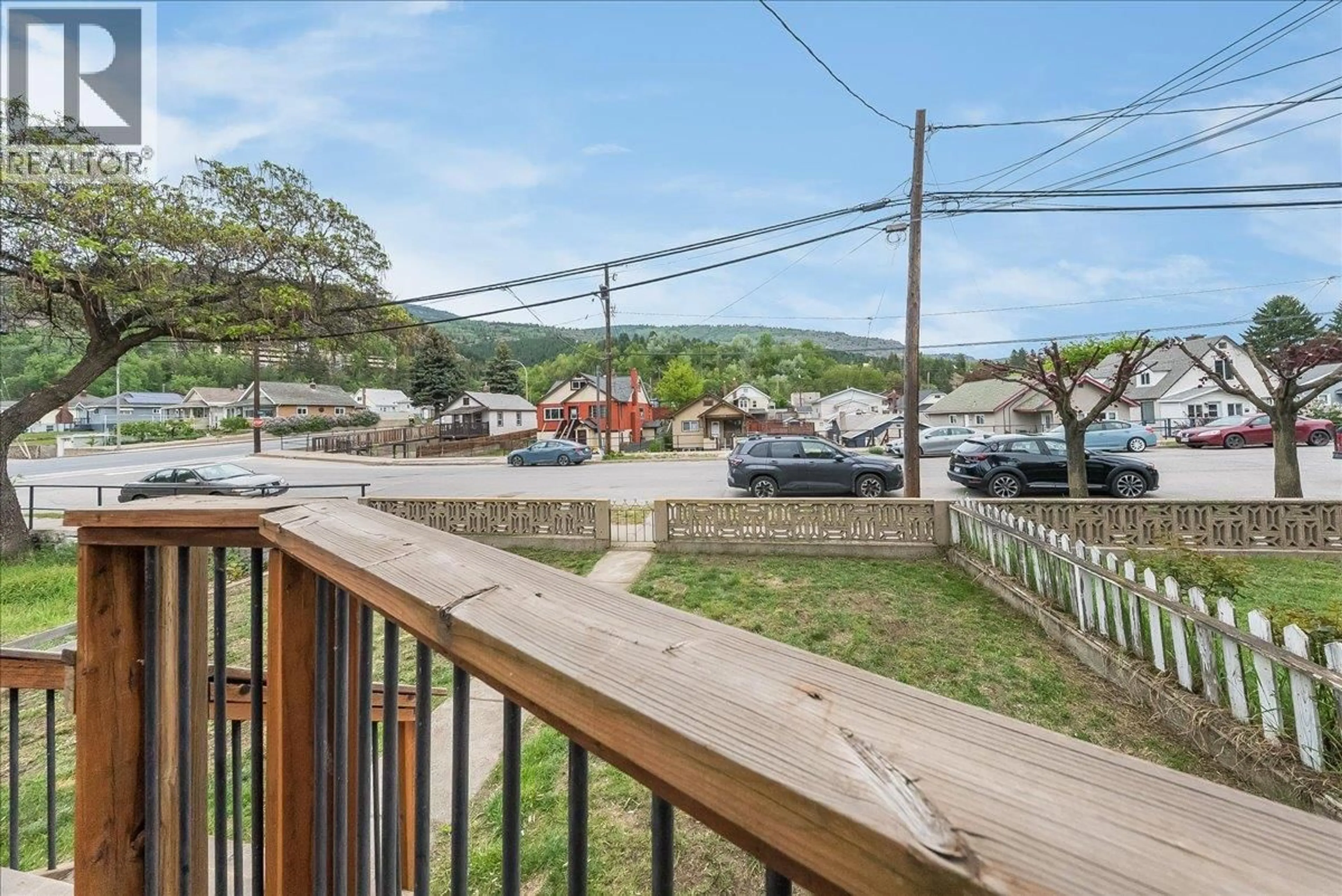 Patio, unknown for 1430 THIRD AVENUE, Trail British Columbia V1R1P6