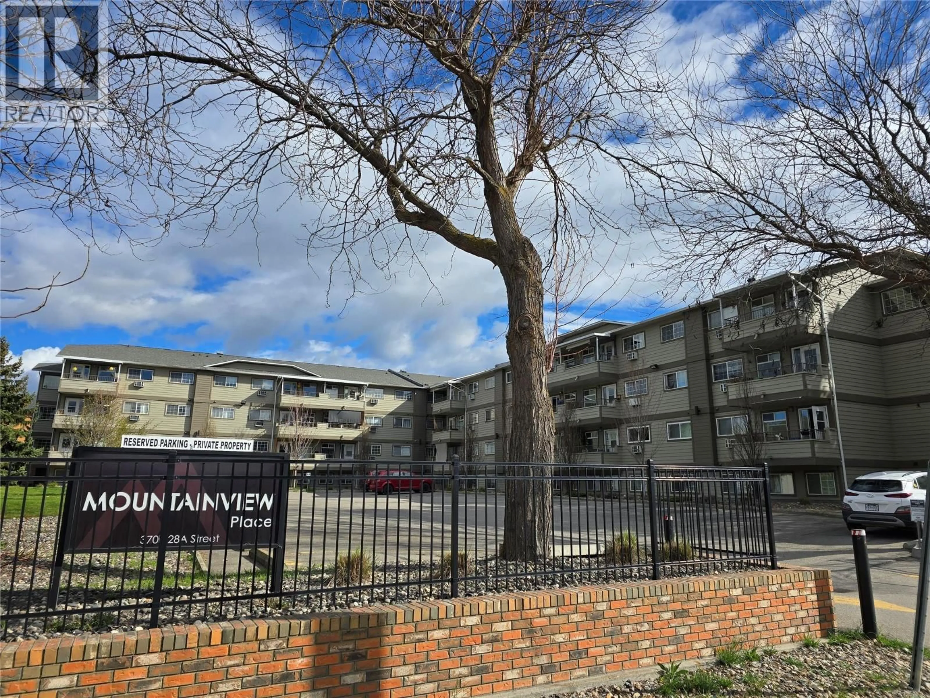 A pic from outside/outdoor area/front of a property/back of a property/a pic from drone, unknown for 109 - 3700 28A STREET, Vernon British Columbia V1T9K6