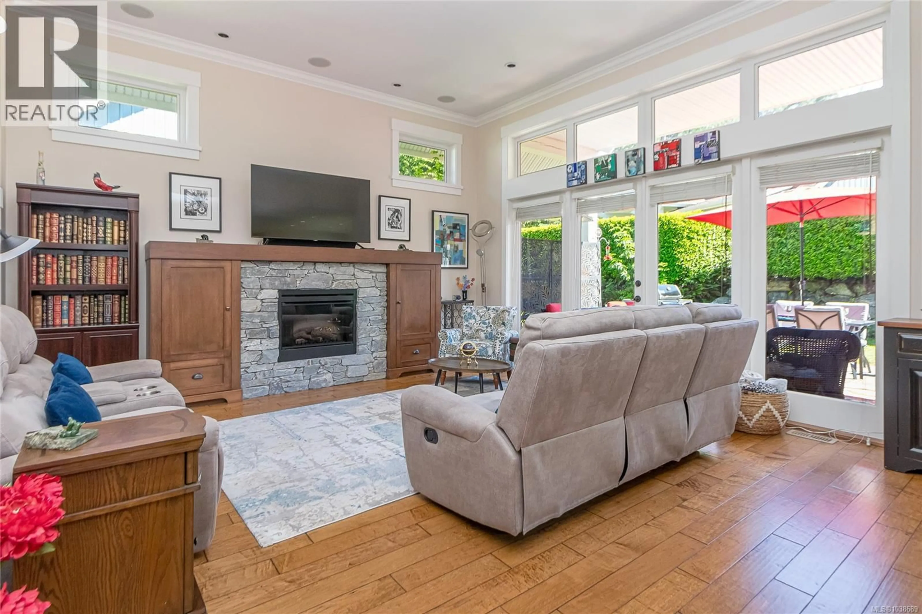 Living room with furniture, unknown for 24 - 5251 ISLAND HIGHWAY WEST, Qualicum Beach British Columbia V9K2C1