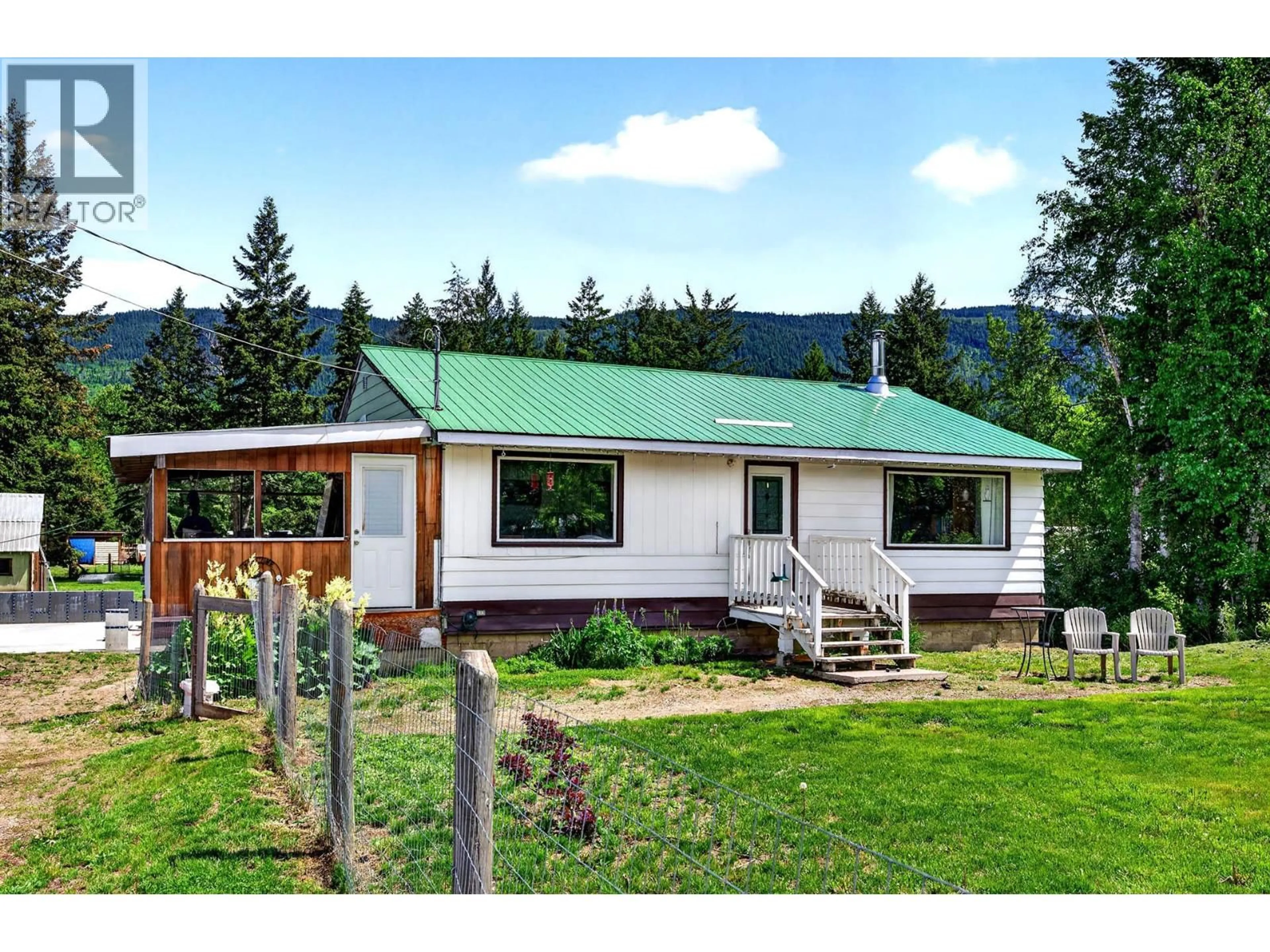 Home with vinyl exterior material, mountain view for 1256 HERN ROAD, Clearwater British Columbia V0E1N2