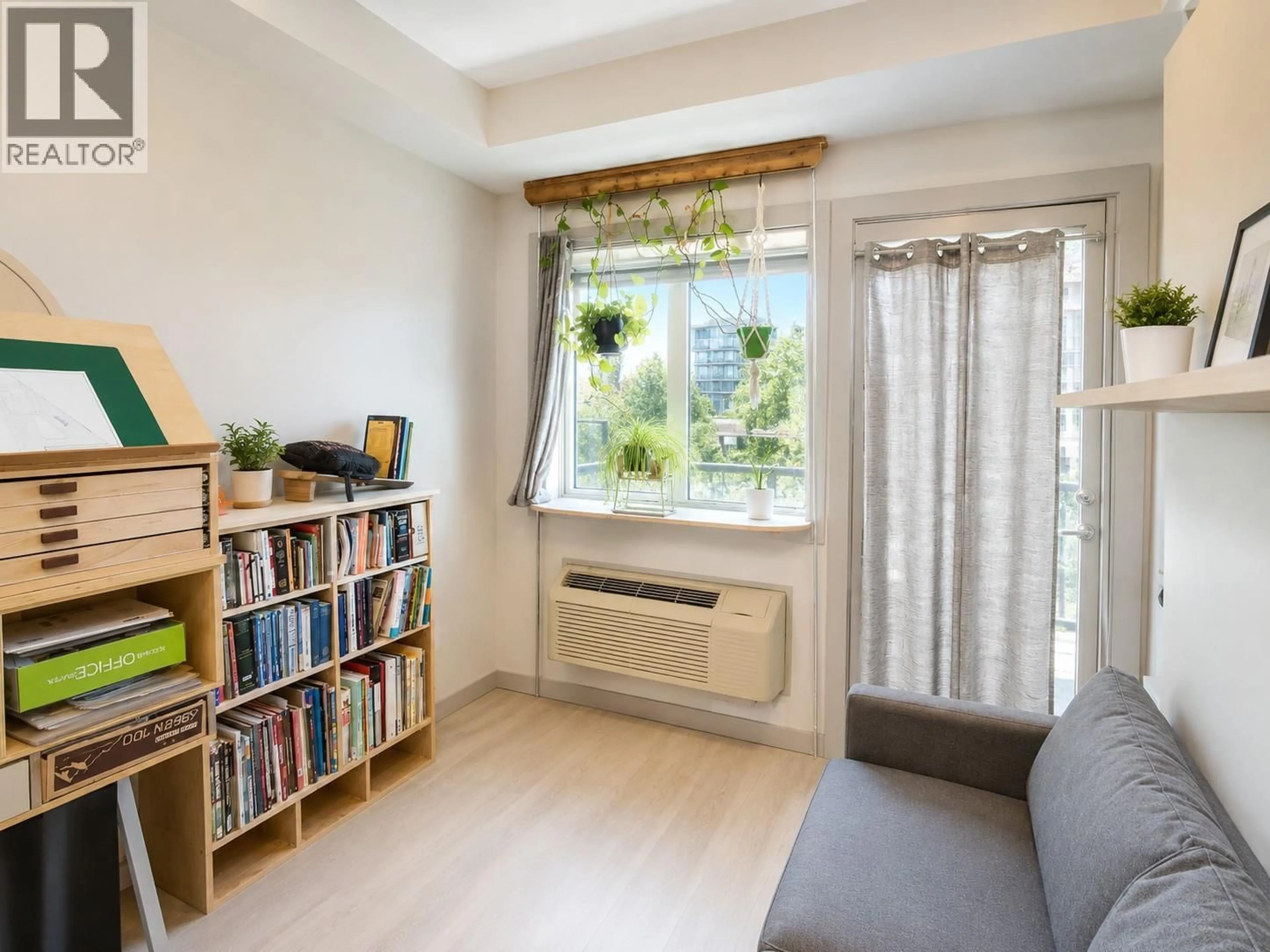 A pic of a room for 218 - 345 DOUGALL ROAD NORTH, Kelowna British Columbia V1X0A8