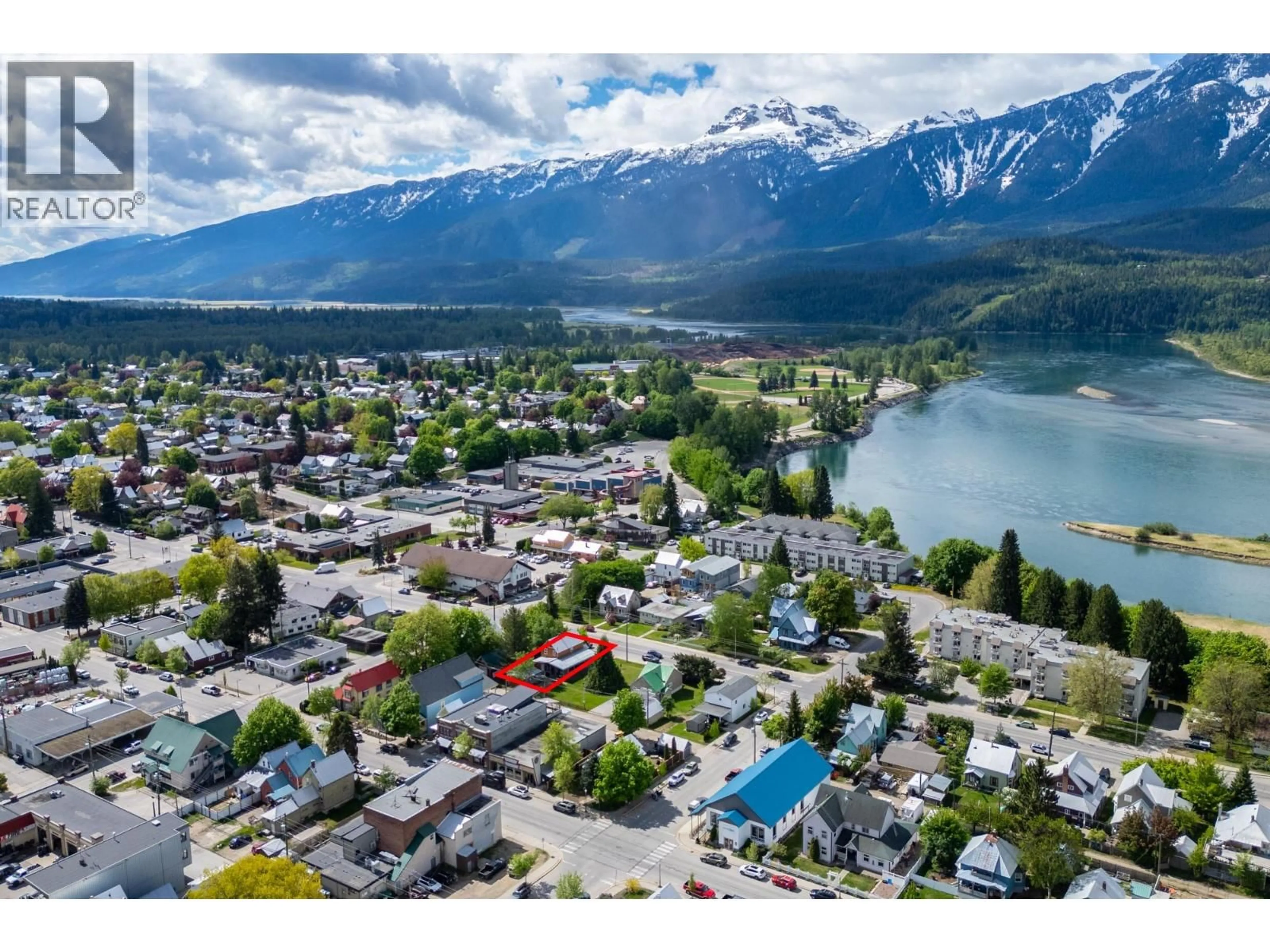 A pic from outside/outdoor area/front of a property/back of a property/a pic from drone, mountain view for 408 THIRD STREET WEST, Revelstoke British Columbia V0E2S0