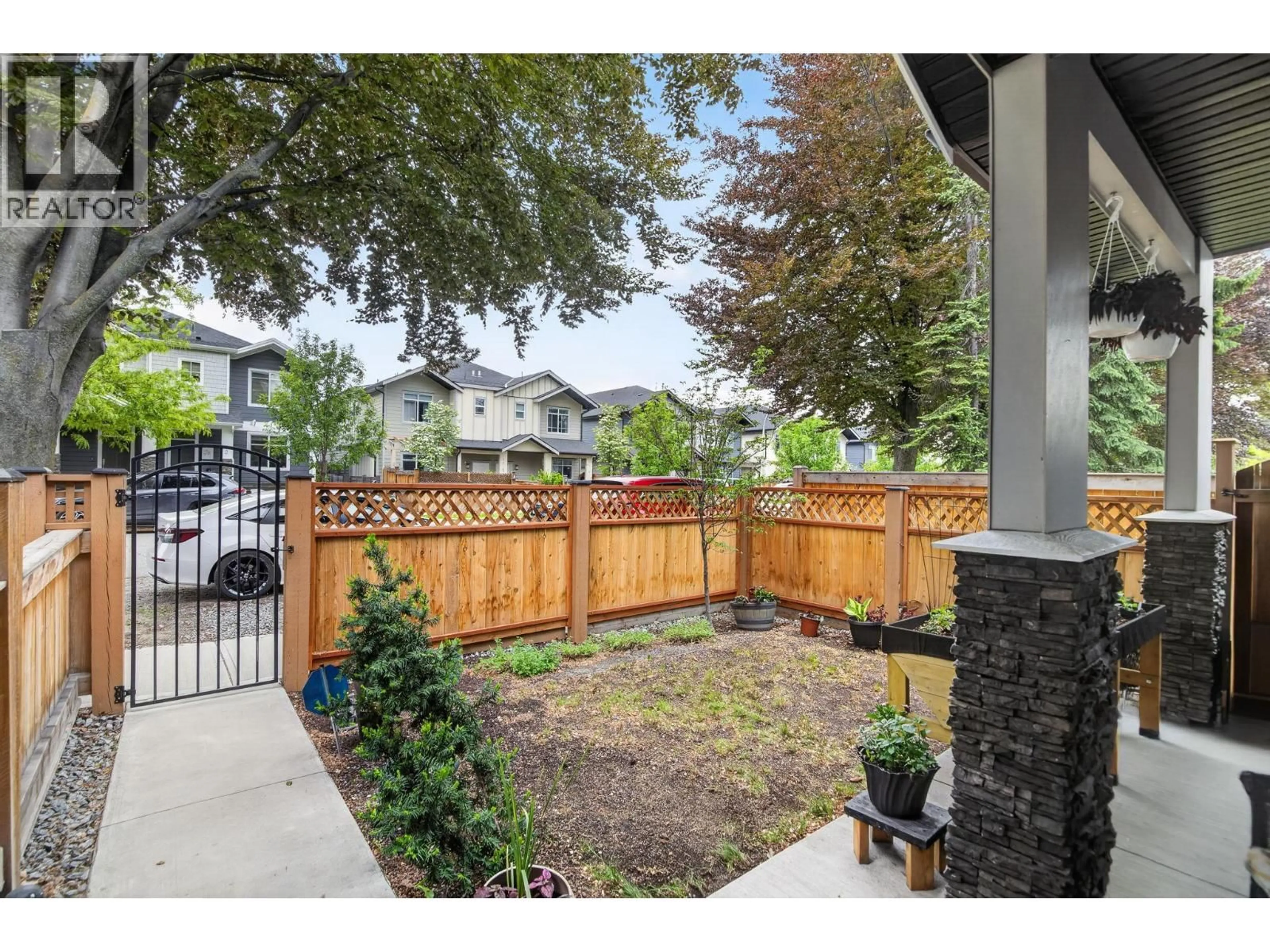 Patio, street for 1 - 1038 STOCKWELL AVENUE, Kelowna British Columbia V1Y6W5
