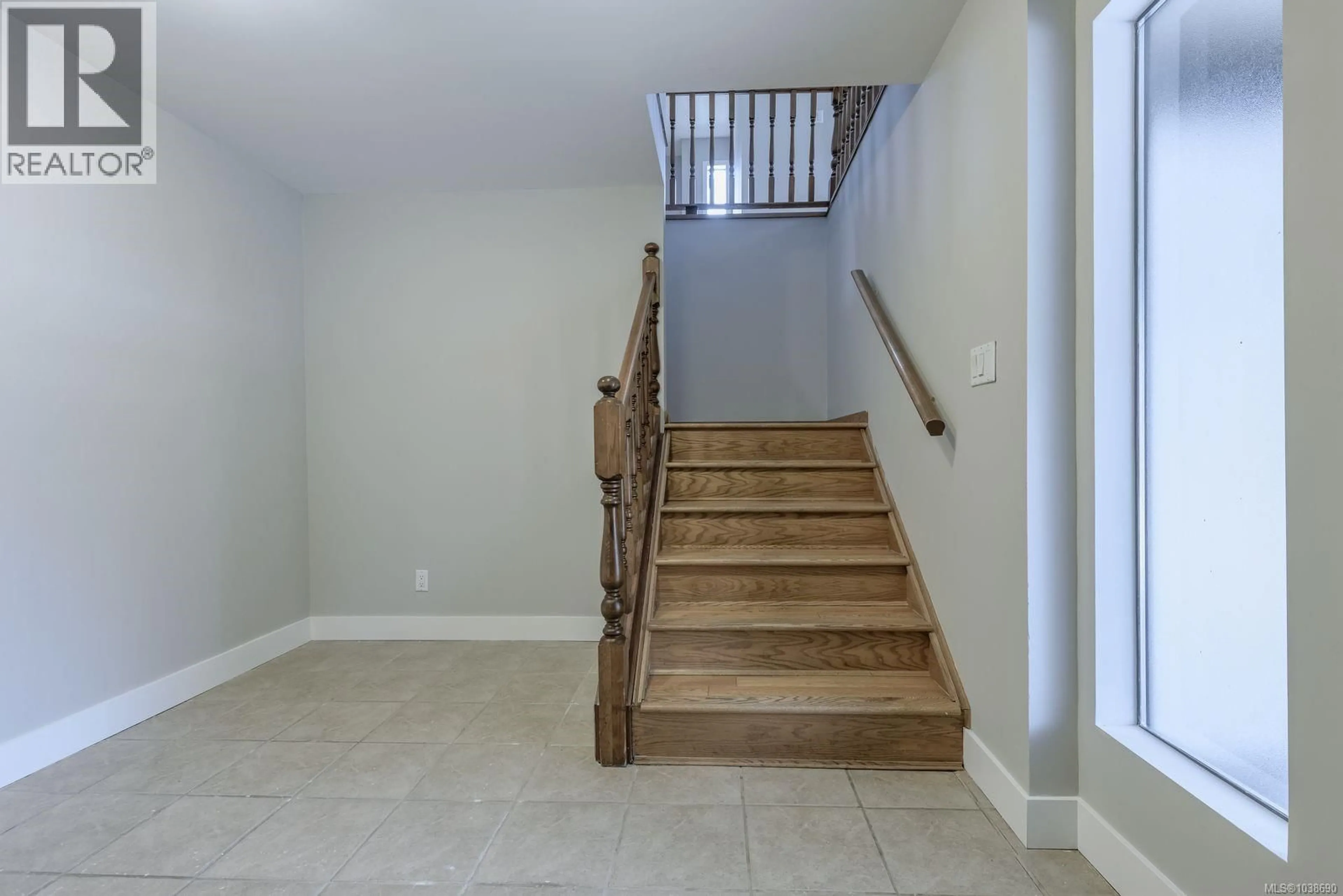 Stairs for 3473 LITTLEFORD ROAD, Nanaimo British Columbia V9T4R4