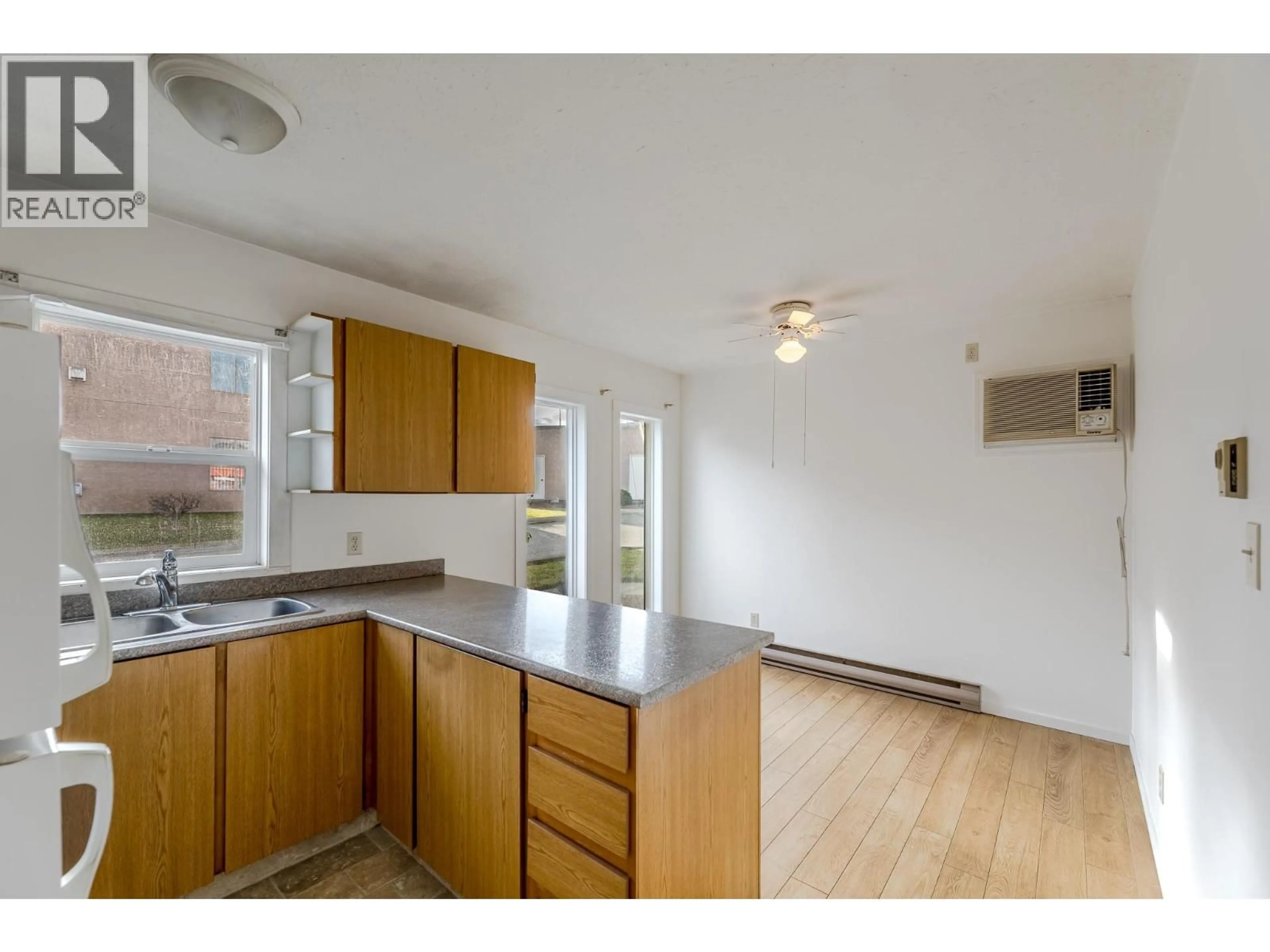 Standard kitchen, unknown for 1 - 8010 VEDETTE DRIVE, Osoyoos British Columbia V0H1Z2
