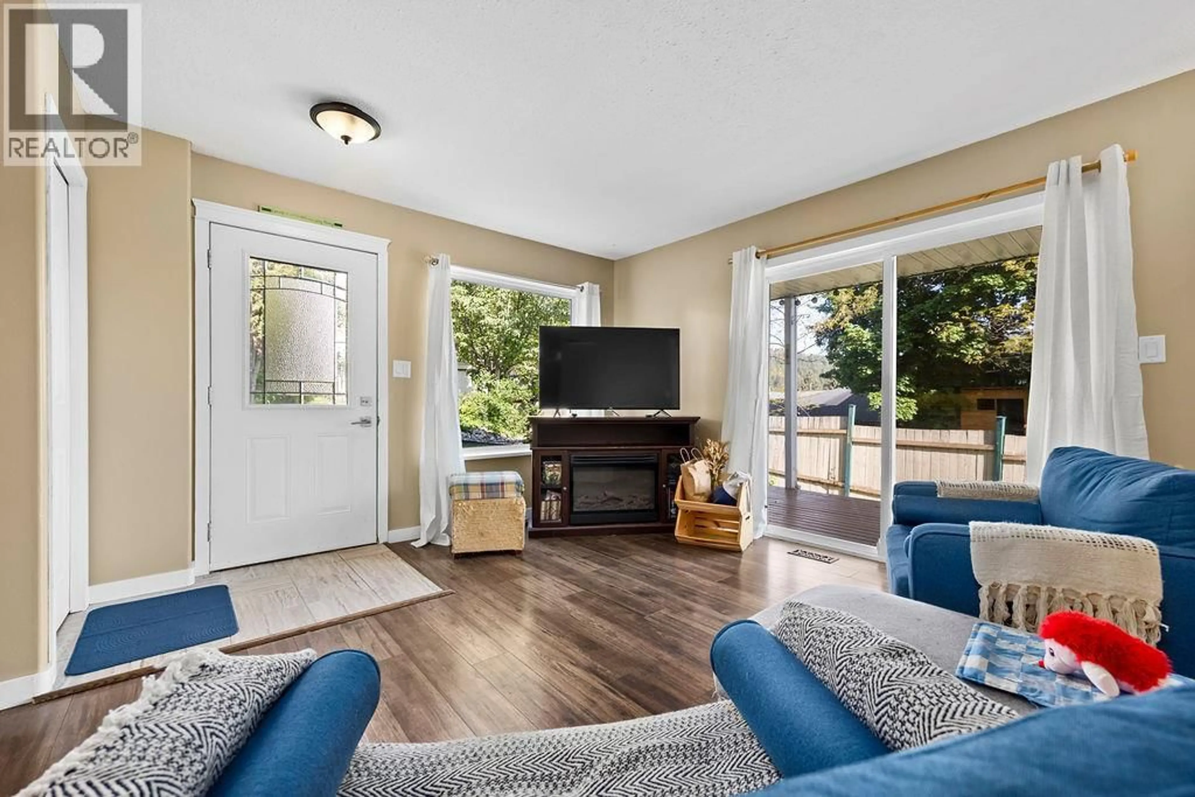 Living room with furniture, unknown for 4 - 167 CLIFFVIEW DRIVE, Enderby British Columbia V4Y4C1