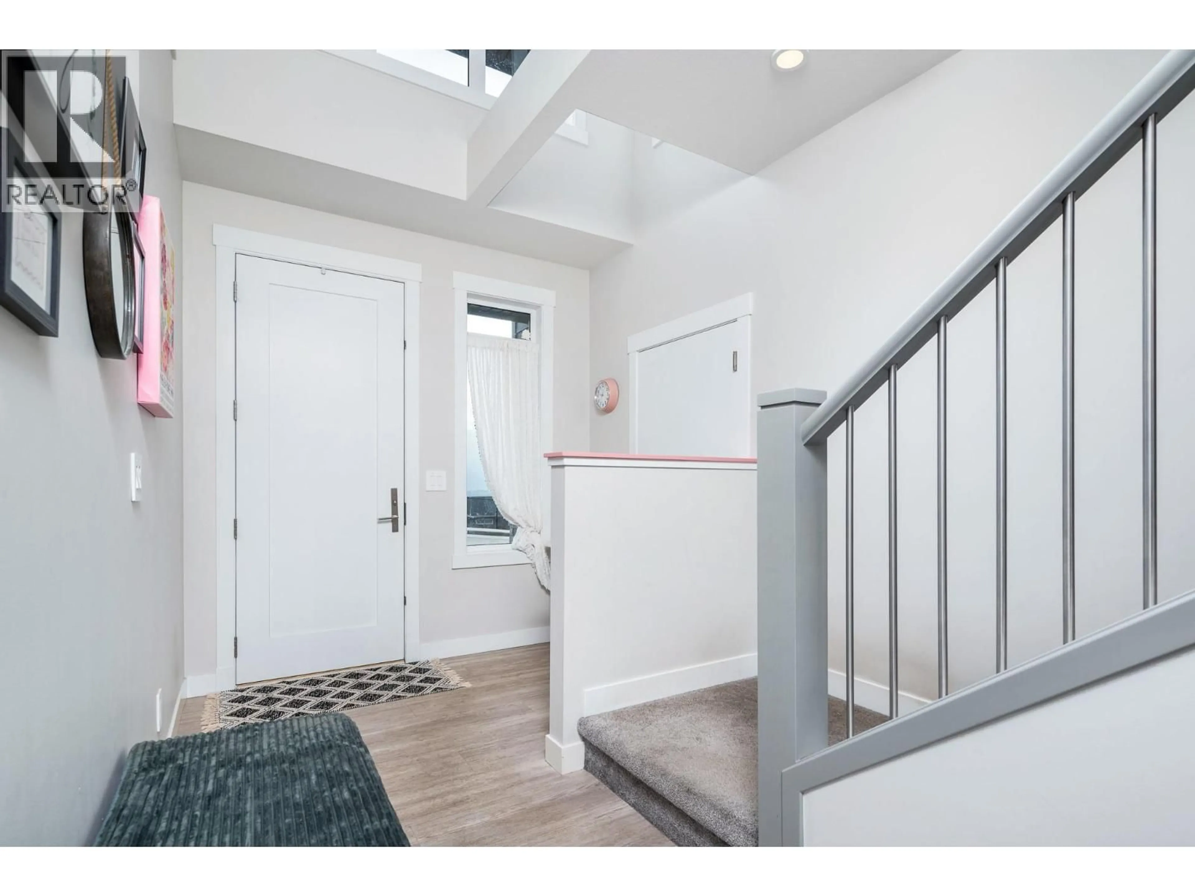 Indoor entryway for 5119 TURTLE POND PLACE, Vernon British Columbia V1T9Y2