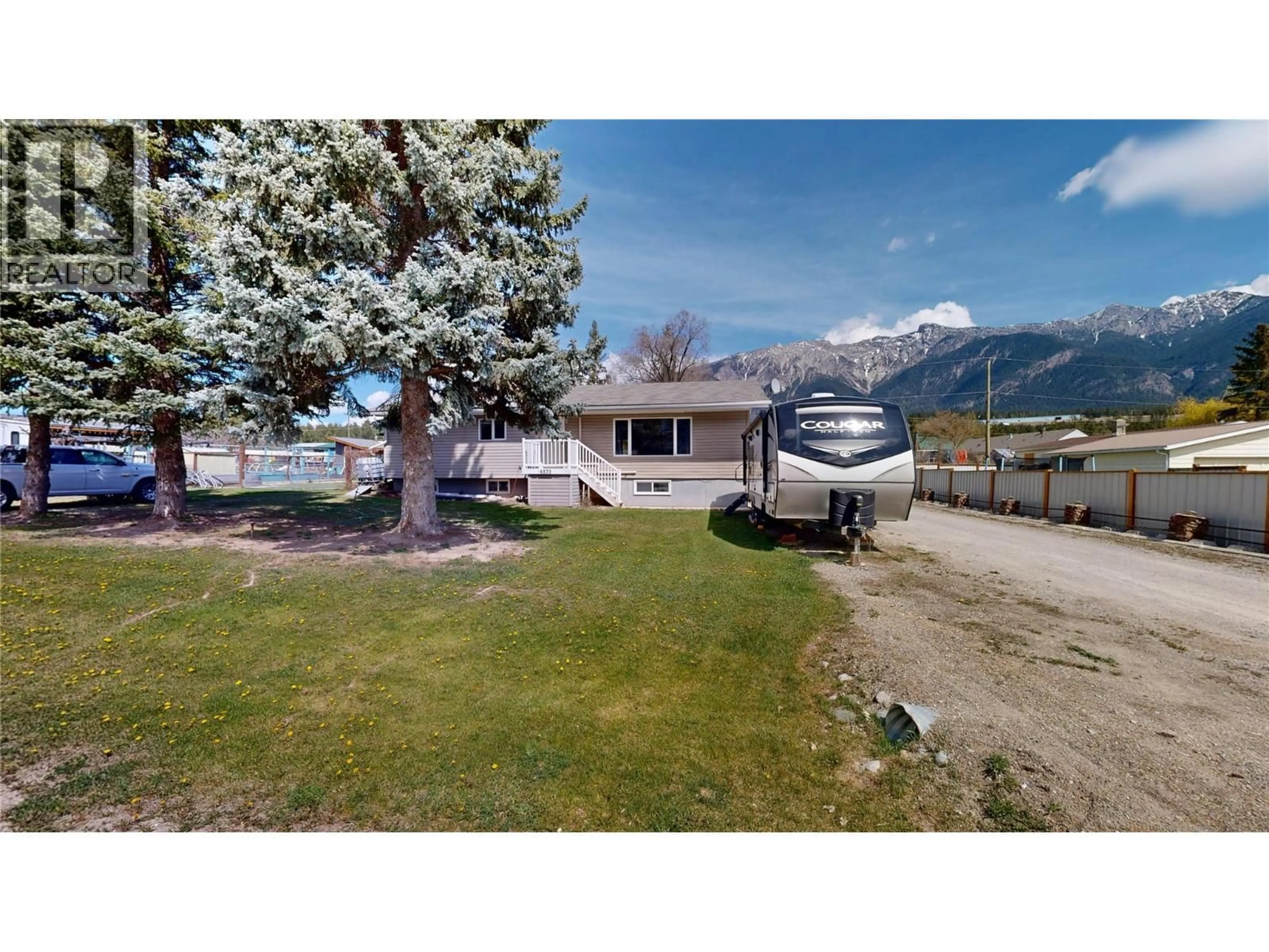 A pic from outside/outdoor area/front of a property/back of a property/a pic from drone, mountain view for 4835 PURCELL AVENUE, Edgewater British Columbia V0A1E0