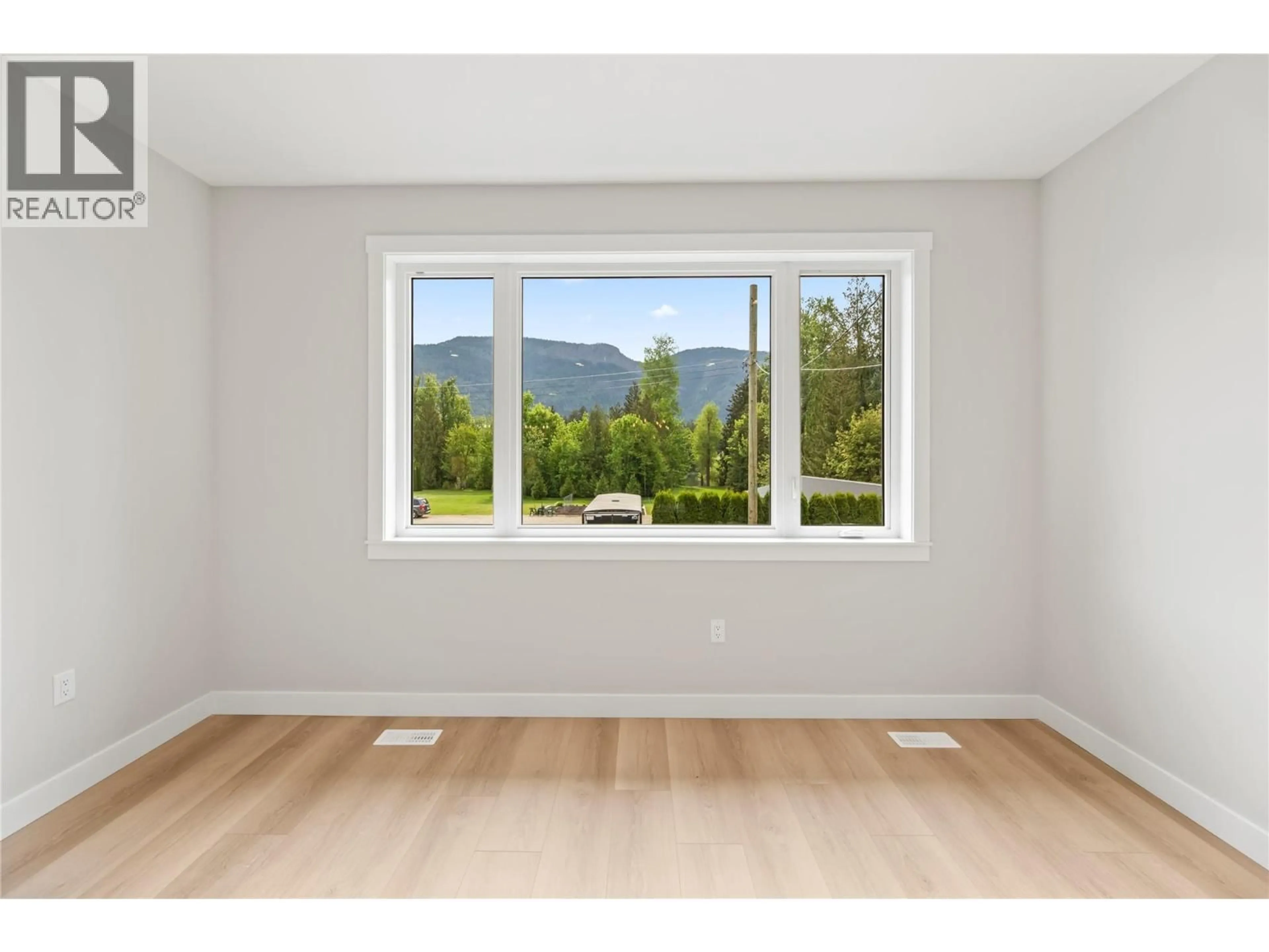A pic of a room for 162 JAMES STREET, Grindrod British Columbia V0E1Y0