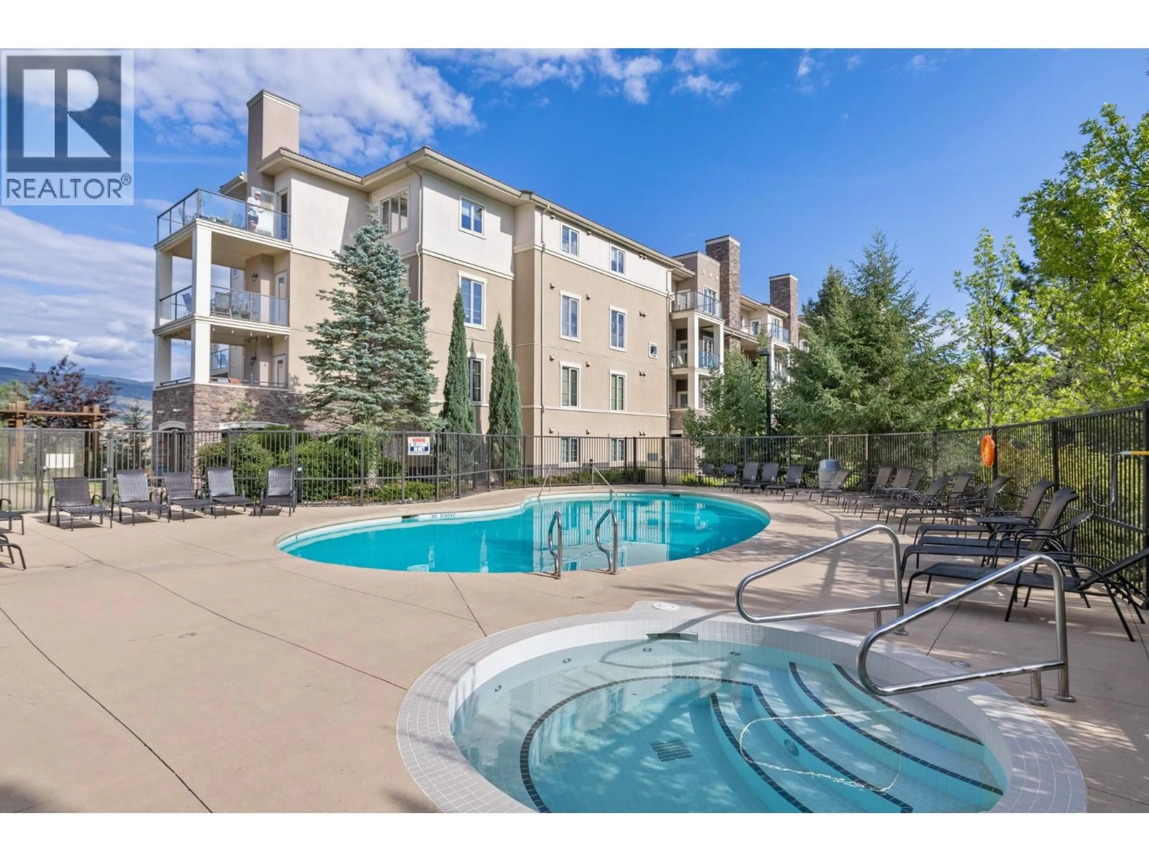 Pool for 1312 - 1875 COUNTRY CLUB DRIVE, Kelowna British Columbia V1V2W7