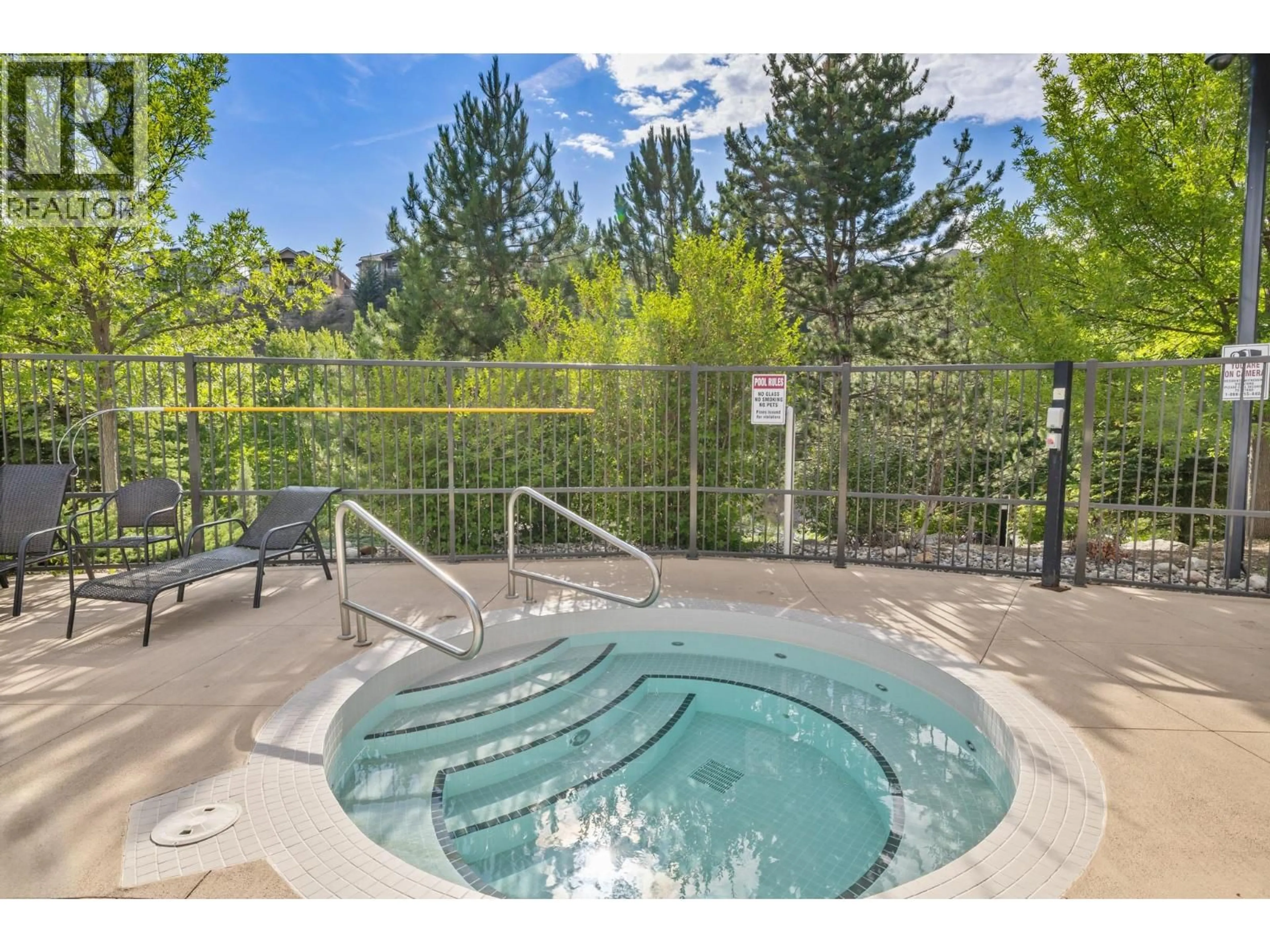 Pool for 1312 - 1875 COUNTRY CLUB DRIVE, Kelowna British Columbia V1V2W7