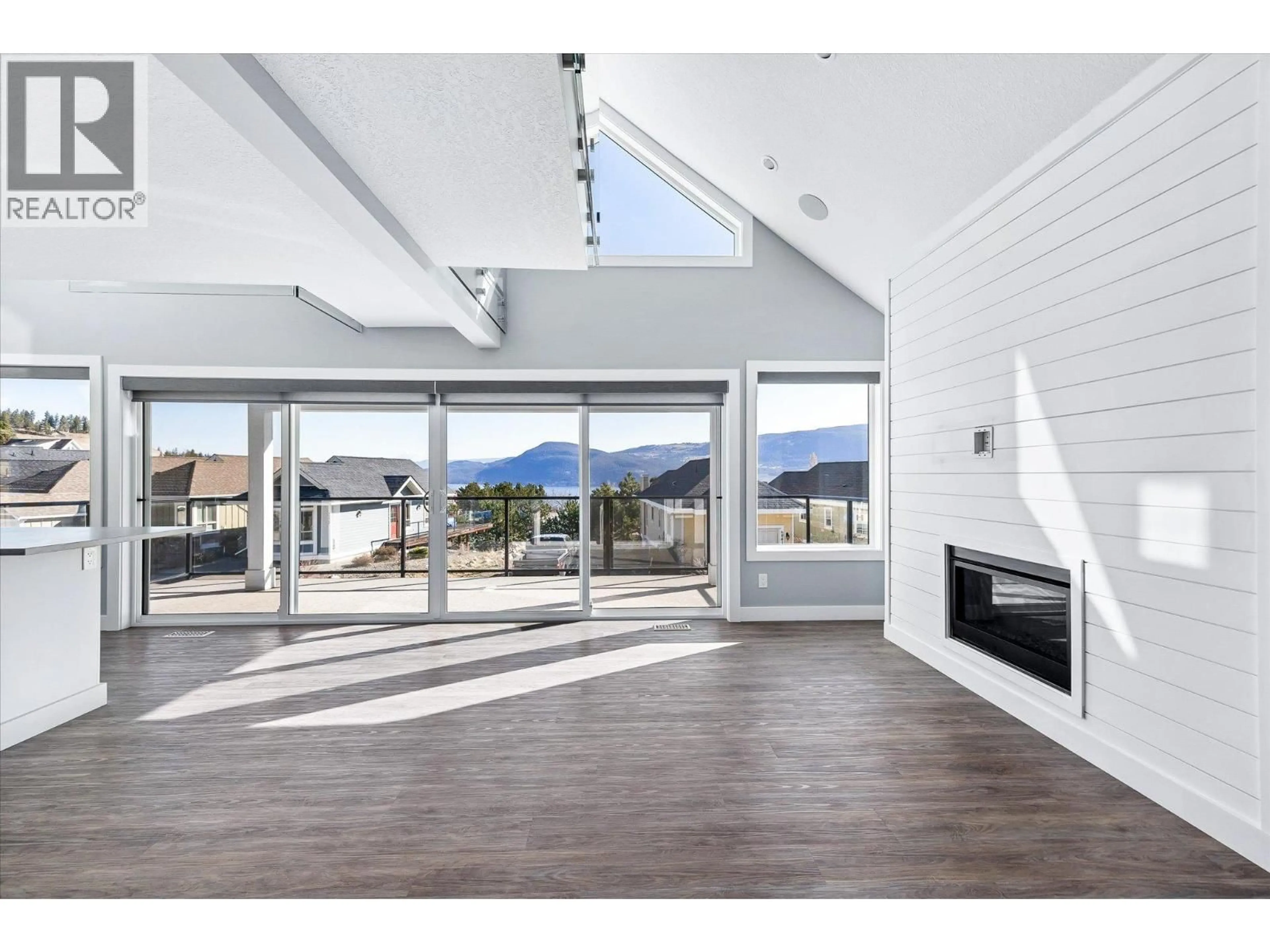 Unknown for 6842 MADRID WAY, Kelowna British Columbia V1Z3R8