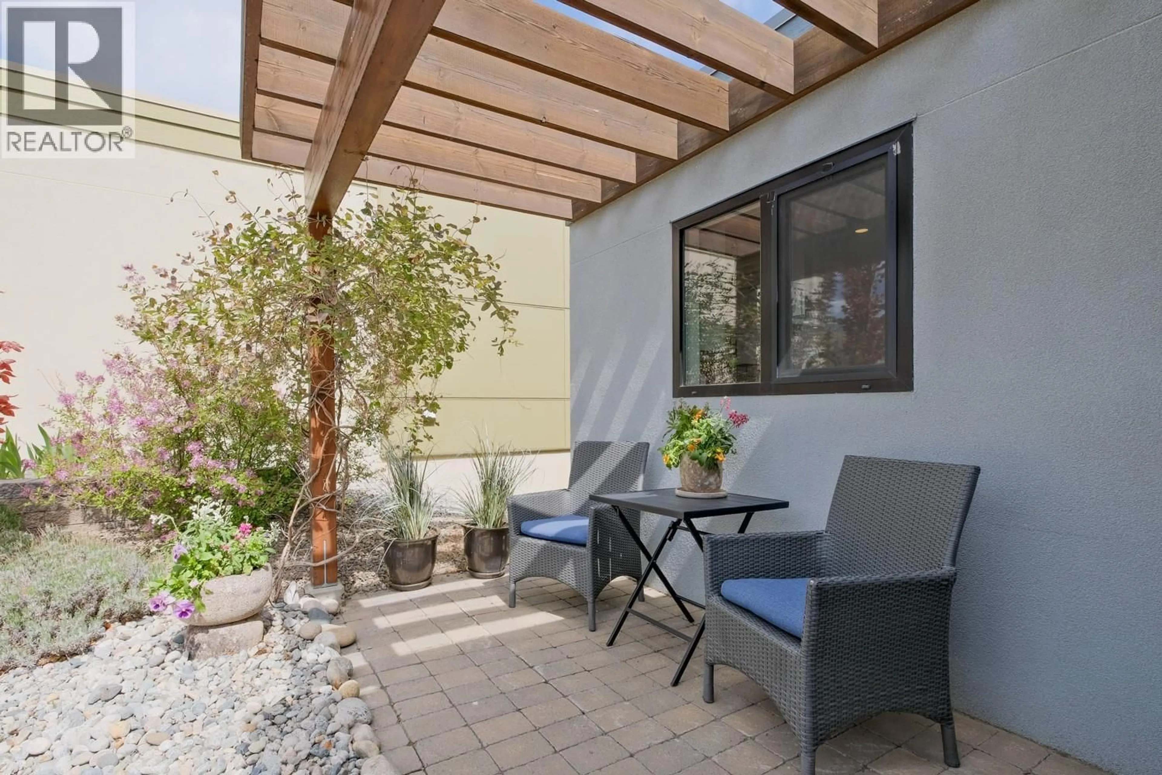 Patio, street for 137 VIEW LANE, Penticton British Columbia V2A0A6