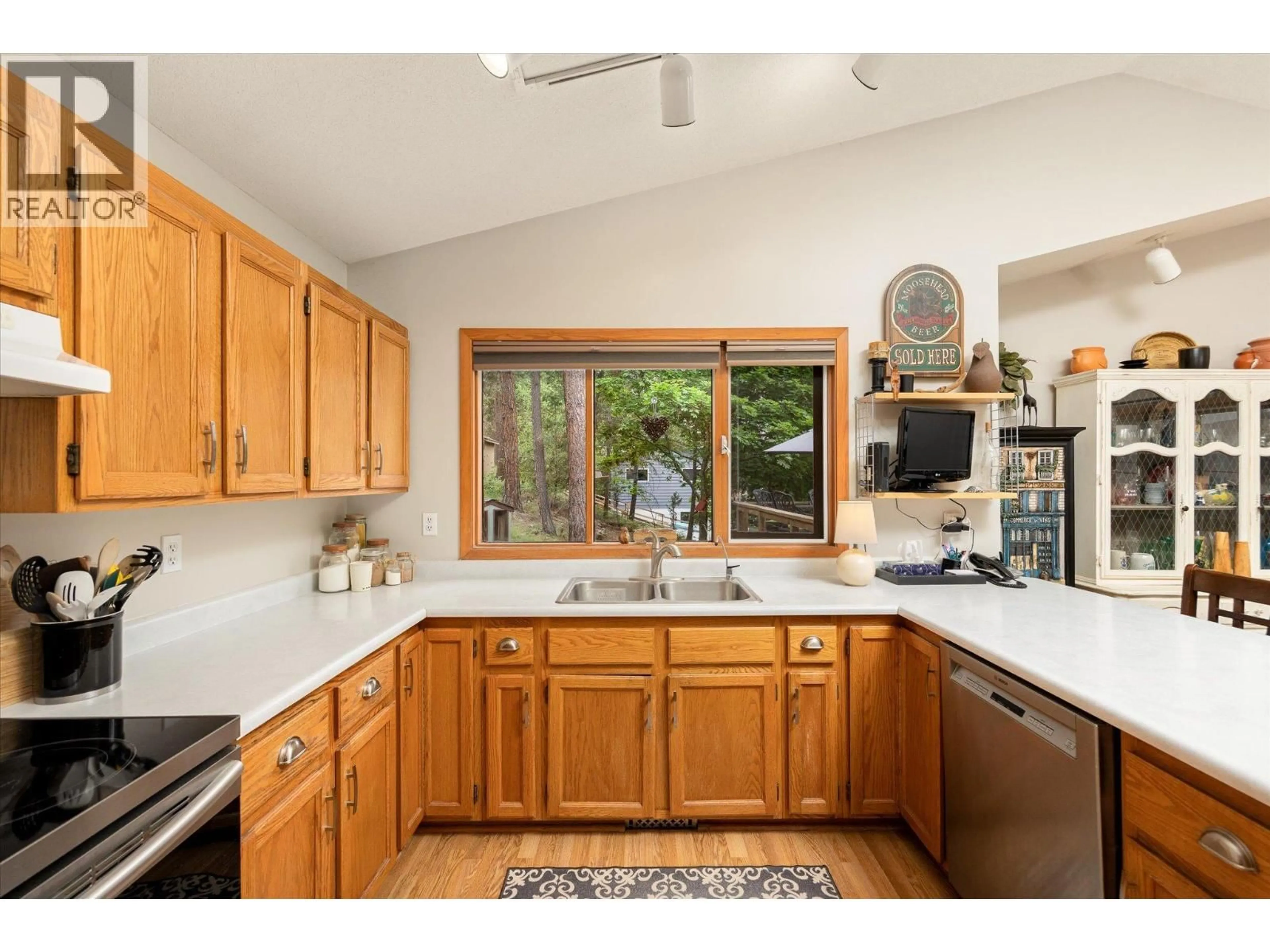 Open concept kitchen, unknown for 16455 COMMONAGE ROAD, Lake Country British Columbia V4V1B3
