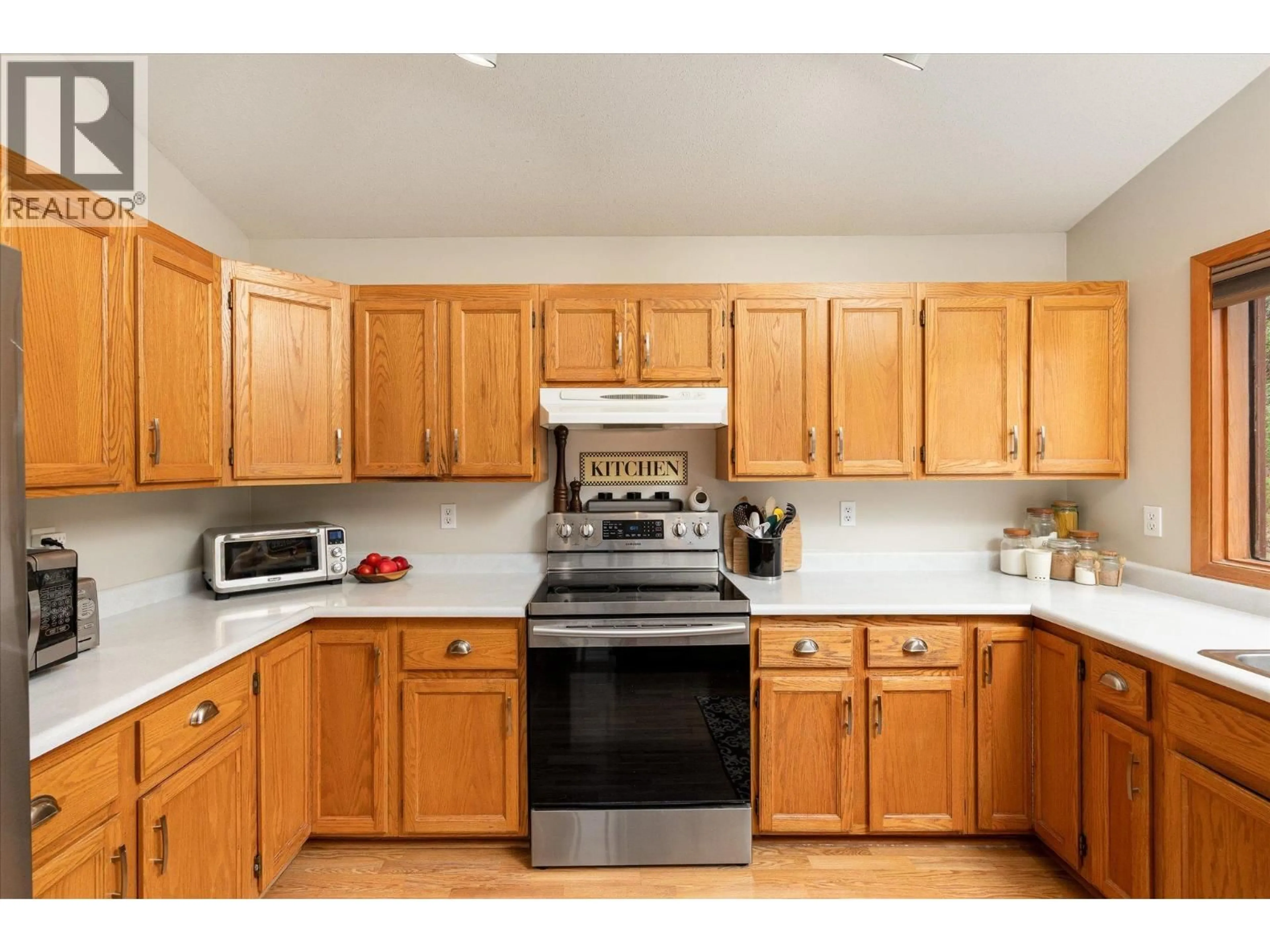 Standard kitchen, unknown for 16455 COMMONAGE ROAD, Lake Country British Columbia V4V1B3