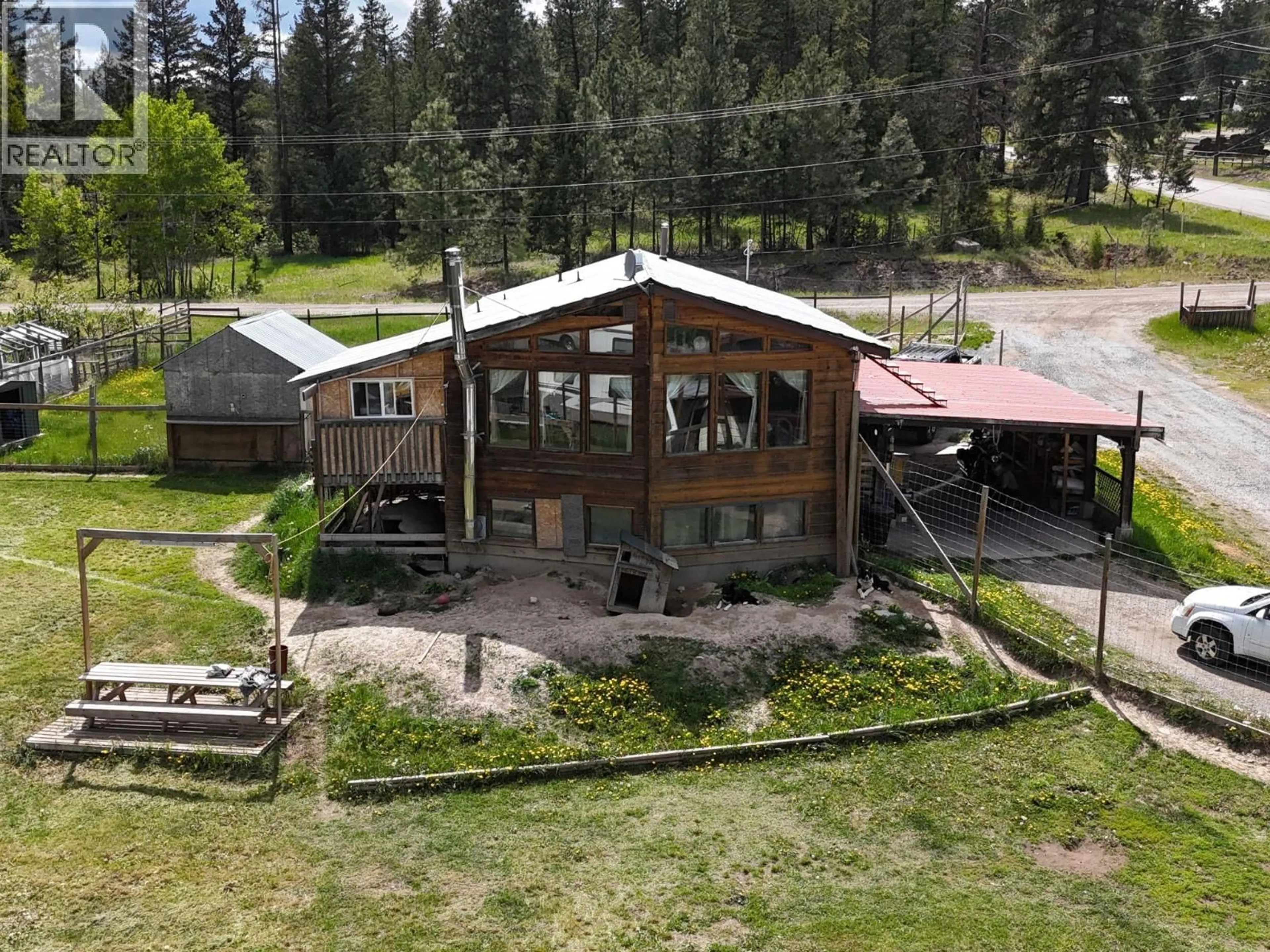 A pic from outside/outdoor area/front of a property/back of a property/a pic from drone, unknown for 4300 ECHO FIELD ROAD, Cranbrook British Columbia V1C7B6