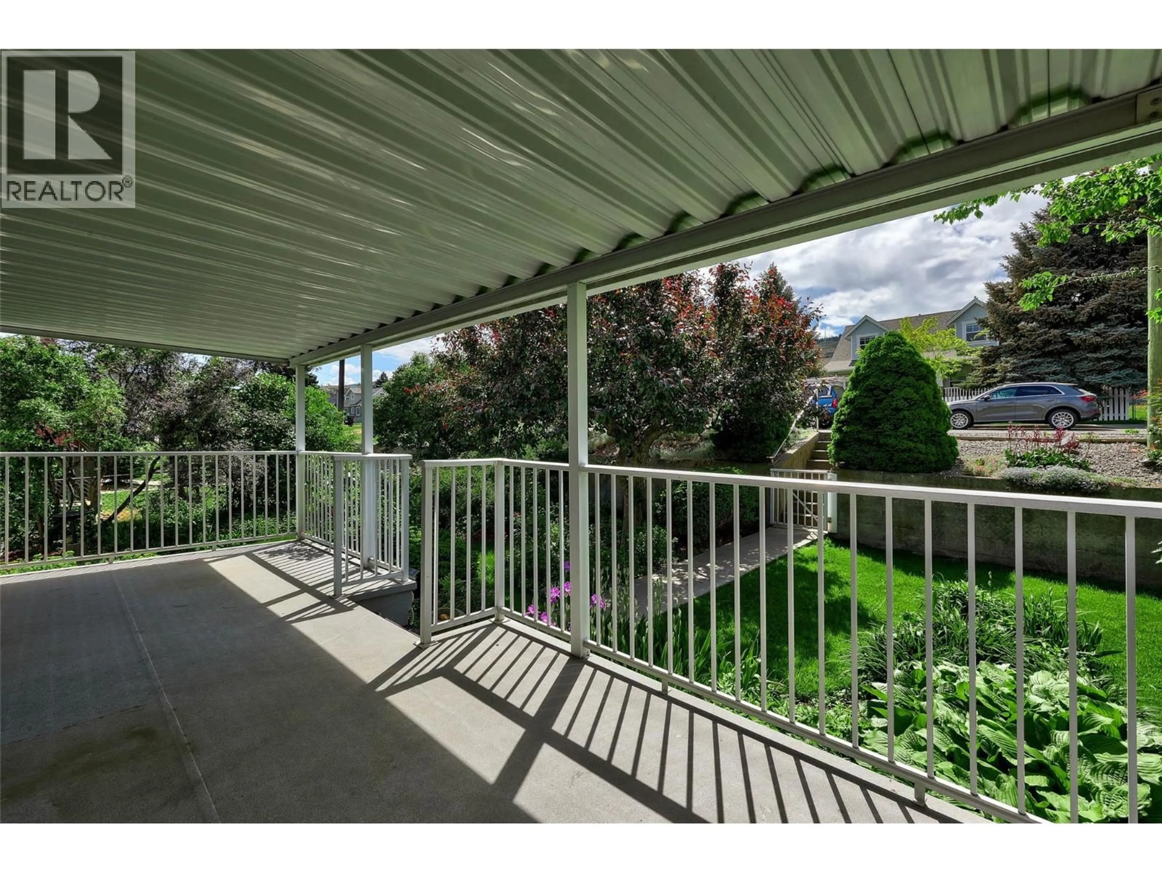 Patio, mountain view for 1022 PLEASANT STREET, Kamloops British Columbia V2C3B8